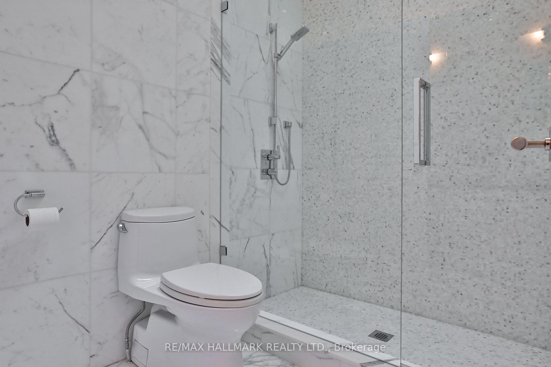 Photo 37 of 11 Forest Ridge Drive, Toronto, Forest Hill North — HOMEH