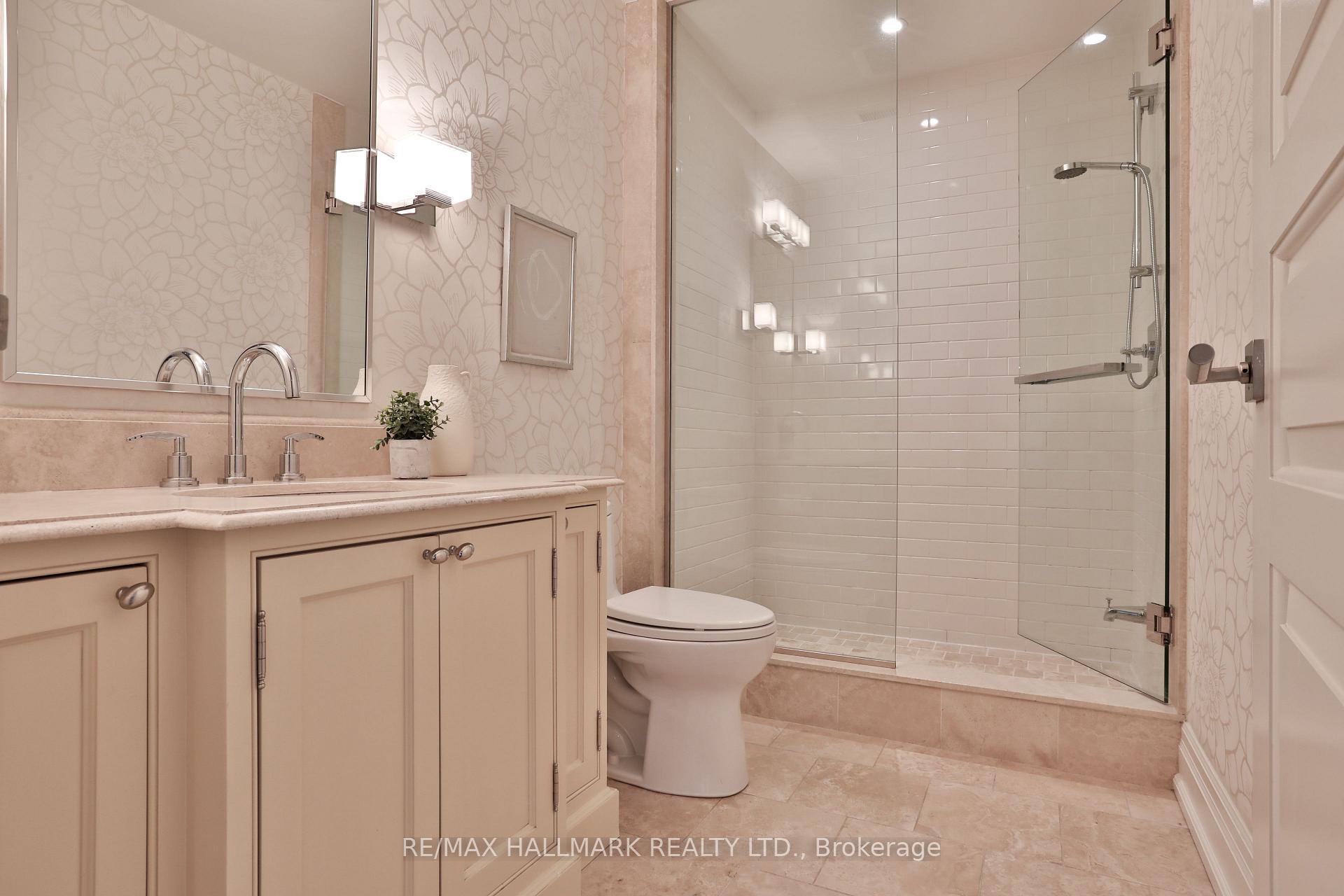 Photo 45 of 11 Forest Ridge Drive, Toronto, Forest Hill North — HOMEH