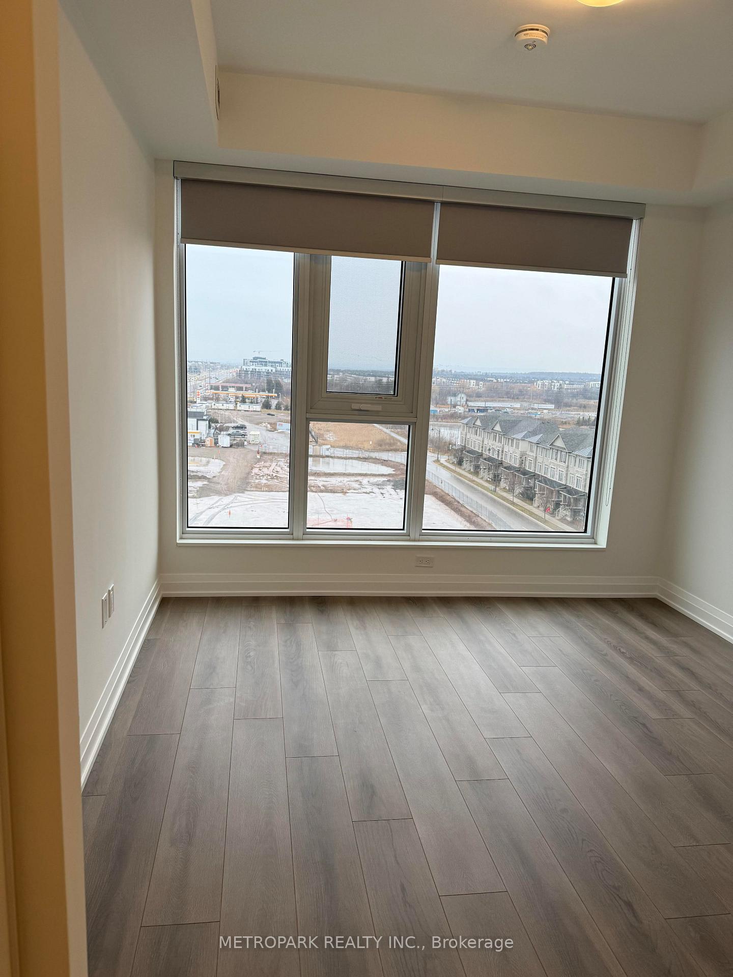 Photo 5 of Unit 714, 412 Silver Maple Road, Oakville, Joshua Meadows — HOMEH