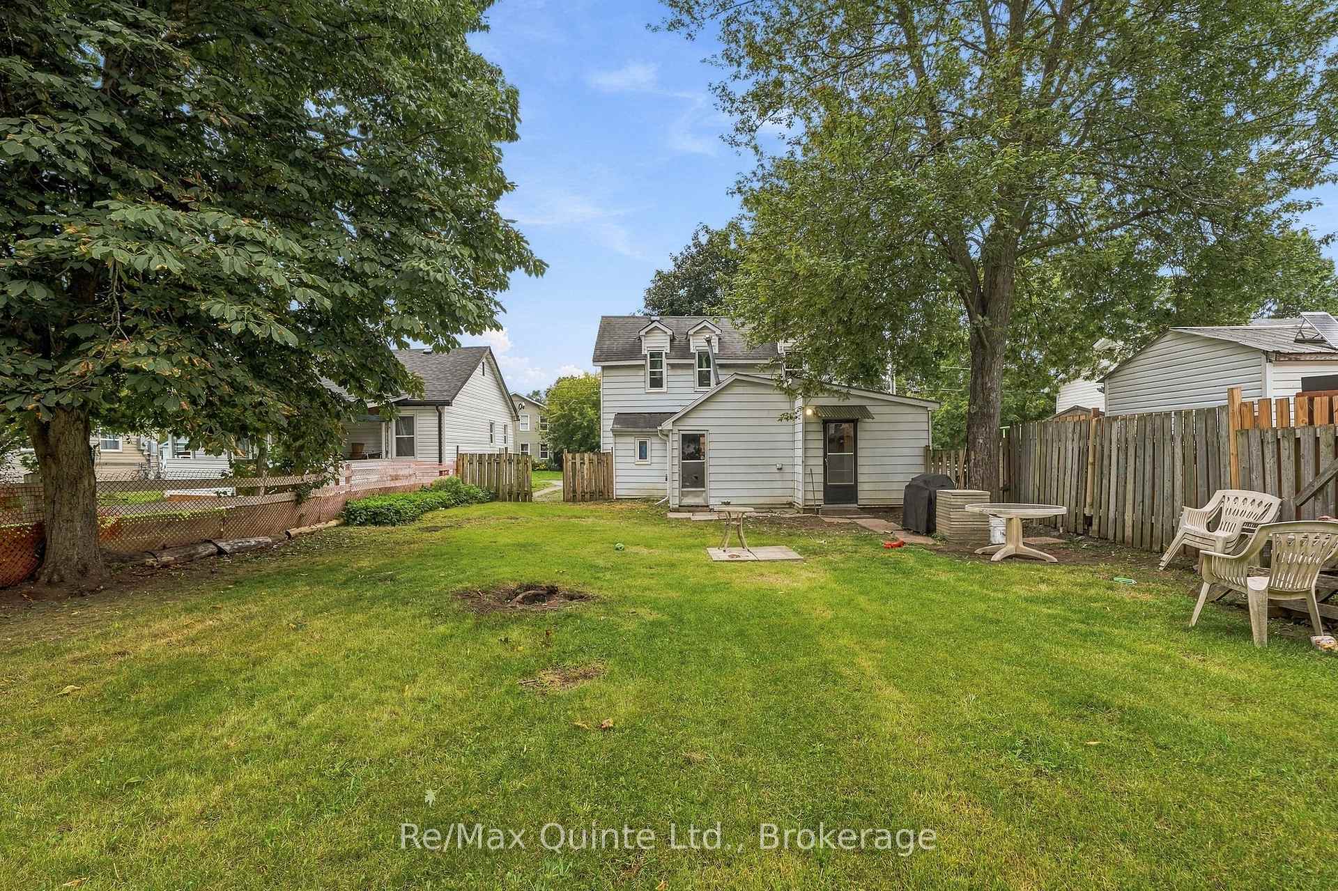 Photo 20 of 26 Strachan Street, Belleville, Belleville Ward — HOMEH