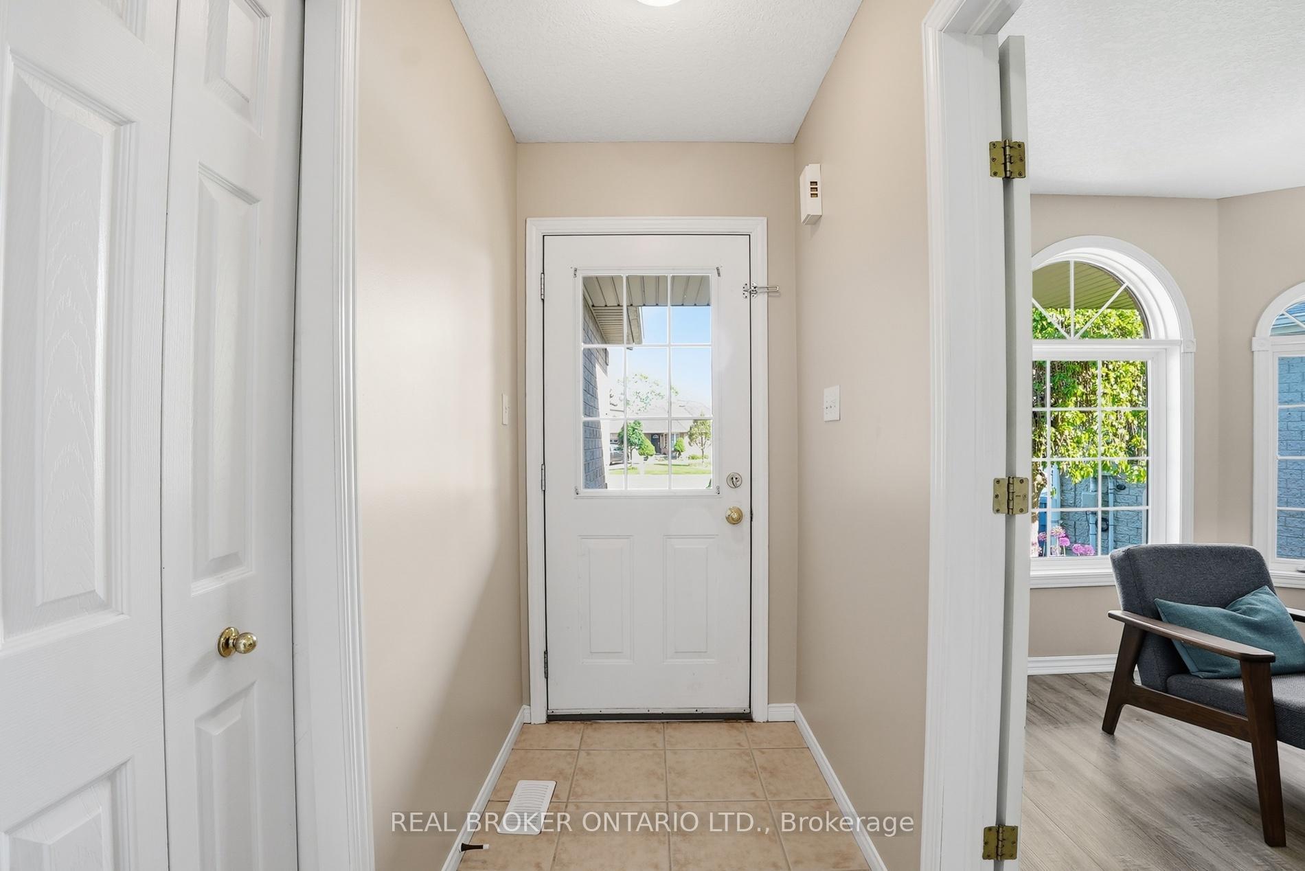 Photo 7 of 26 Kelly Court, Guelph, Willow West/Sugarbush/West Acres — HOMEH
