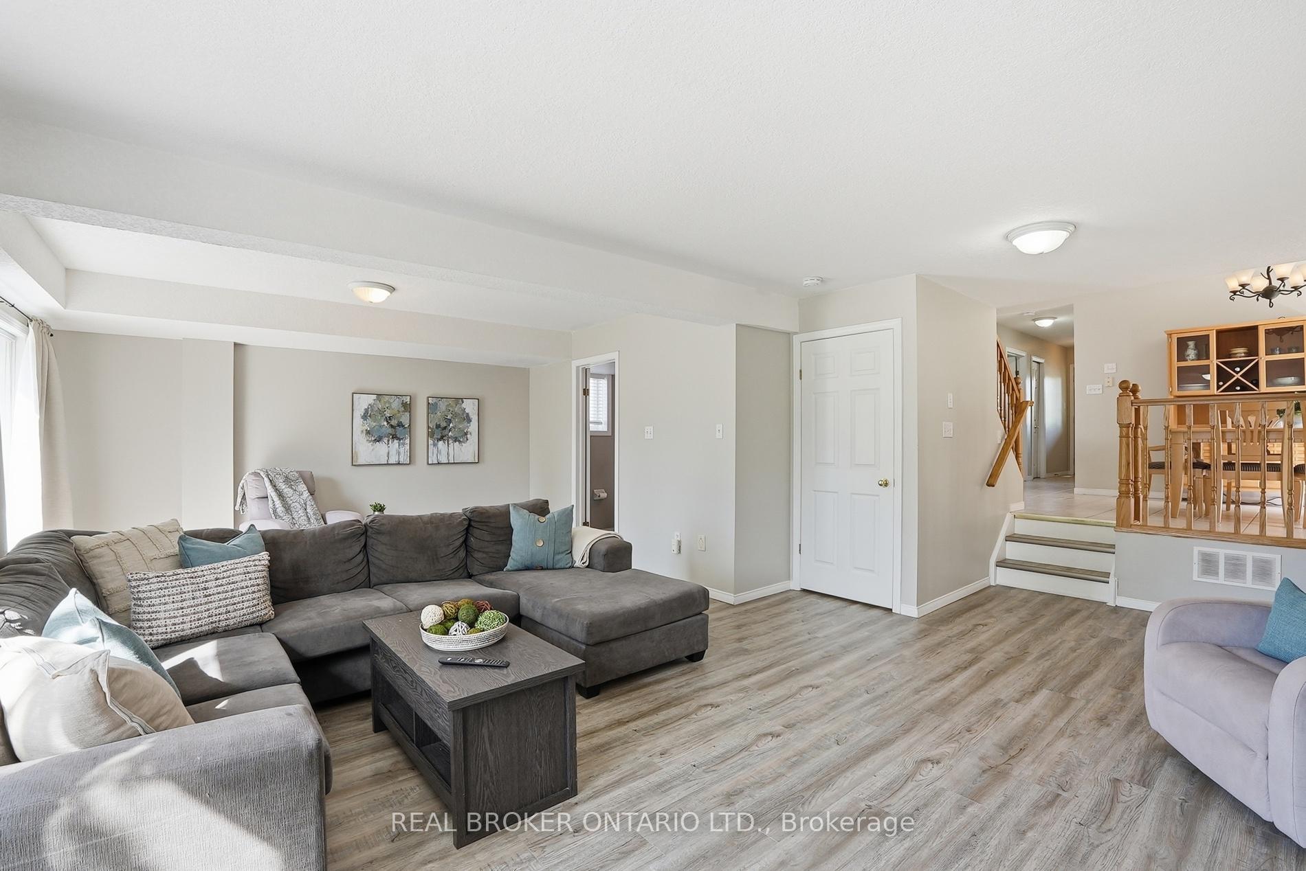 Photo 18 of 26 Kelly Court, Guelph, Willow West/Sugarbush/West Acres — HOMEH