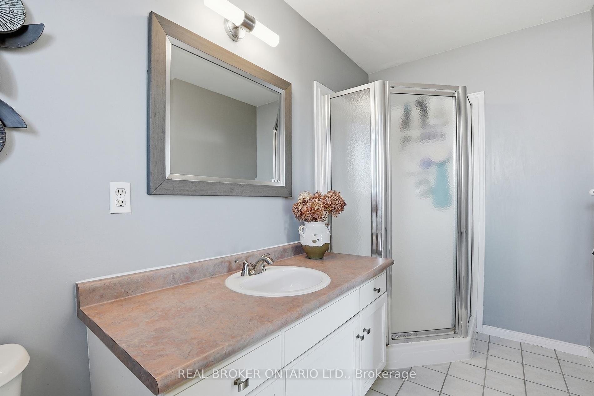 Photo 21 of 26 Kelly Court, Guelph, Willow West/Sugarbush/West Acres — HOMEH