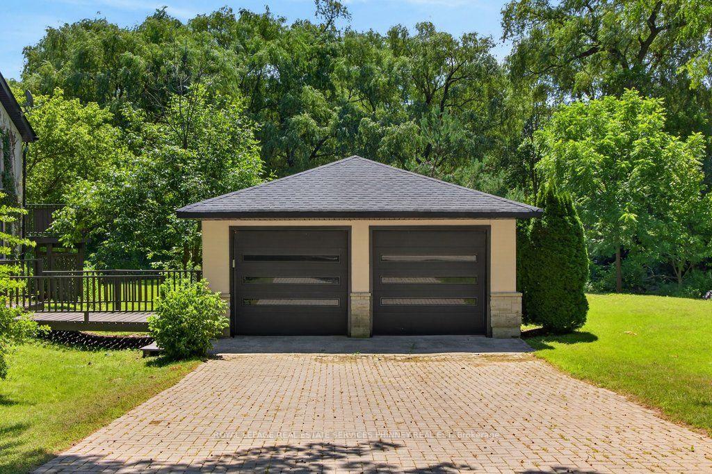 Photo 2 of 1340 Contour Drive, Mississauga, Clarkson — HOMEH