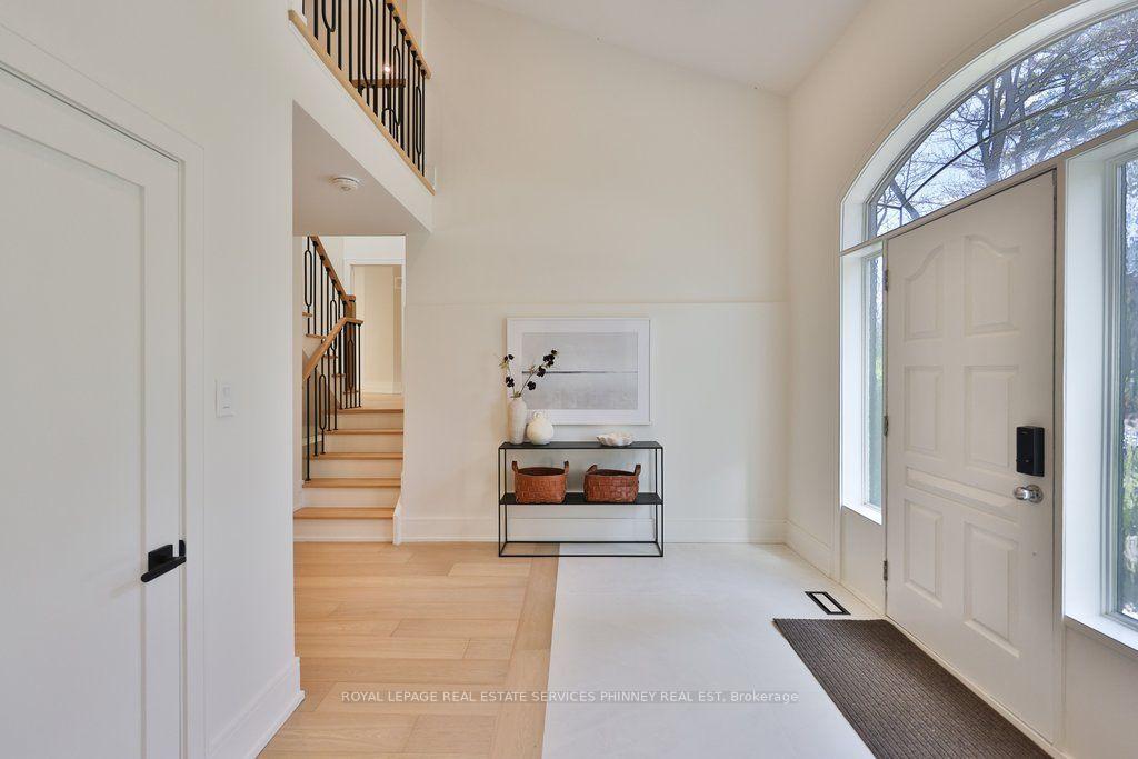 Photo 5 of 1340 Contour Drive, Mississauga, Clarkson — HOMEH