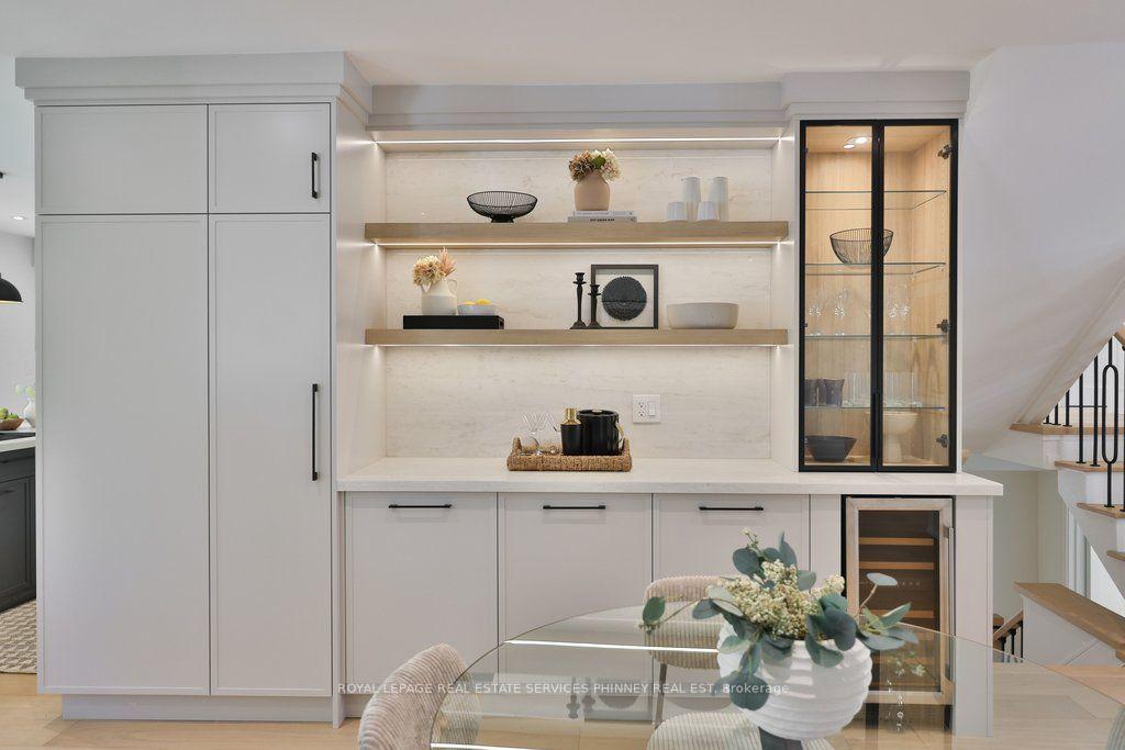Photo 14 of 1340 Contour Drive, Mississauga, Clarkson — HOMEH