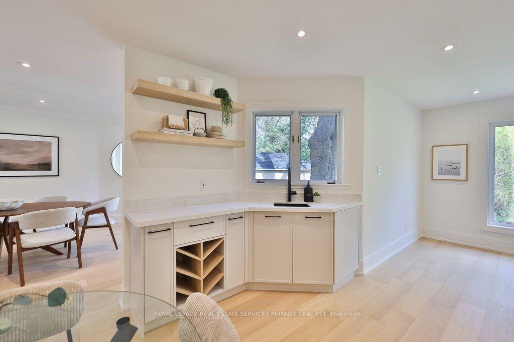 Photo 15 of 1340 Contour Drive, Mississauga, Clarkson — HOMEH