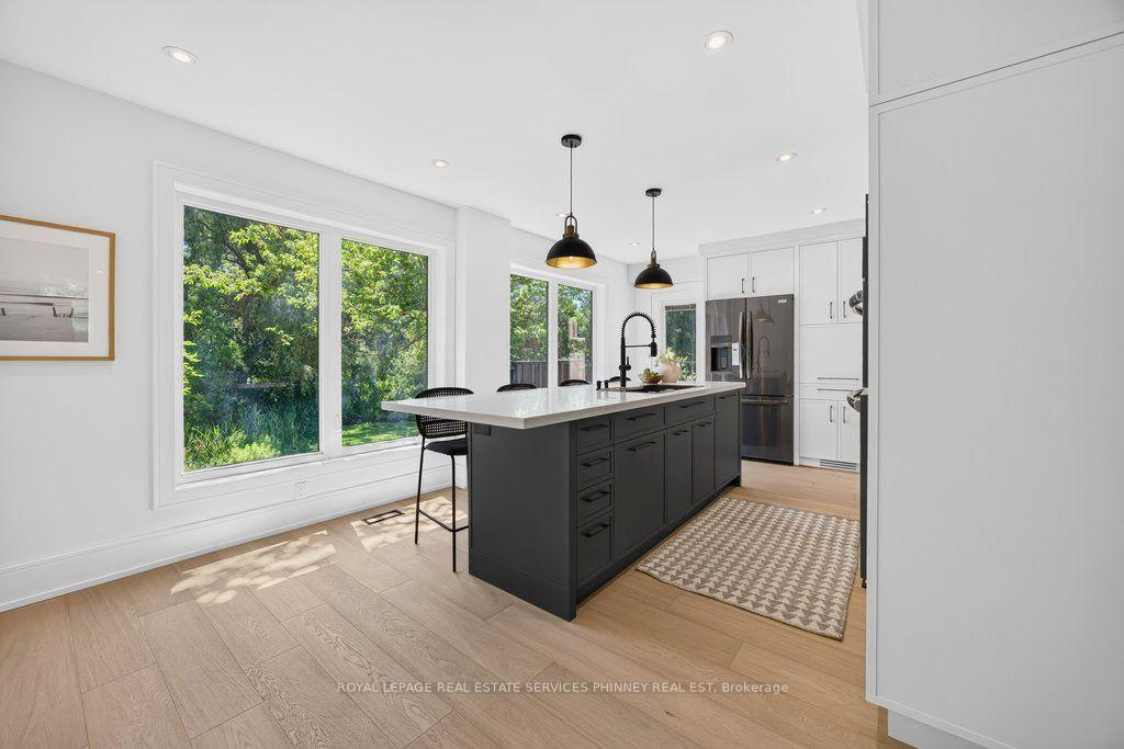 Photo 16 of 1340 Contour Drive, Mississauga, Clarkson — HOMEH