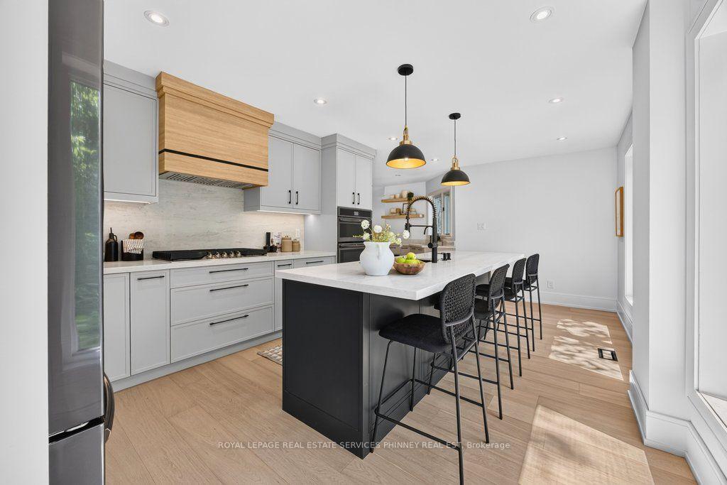 Photo 18 of 1340 Contour Drive, Mississauga, Clarkson — HOMEH