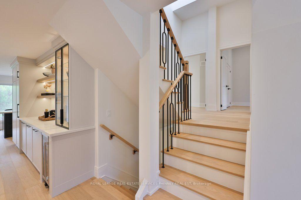 Photo 21 of 1340 Contour Drive, Mississauga, Clarkson — HOMEH