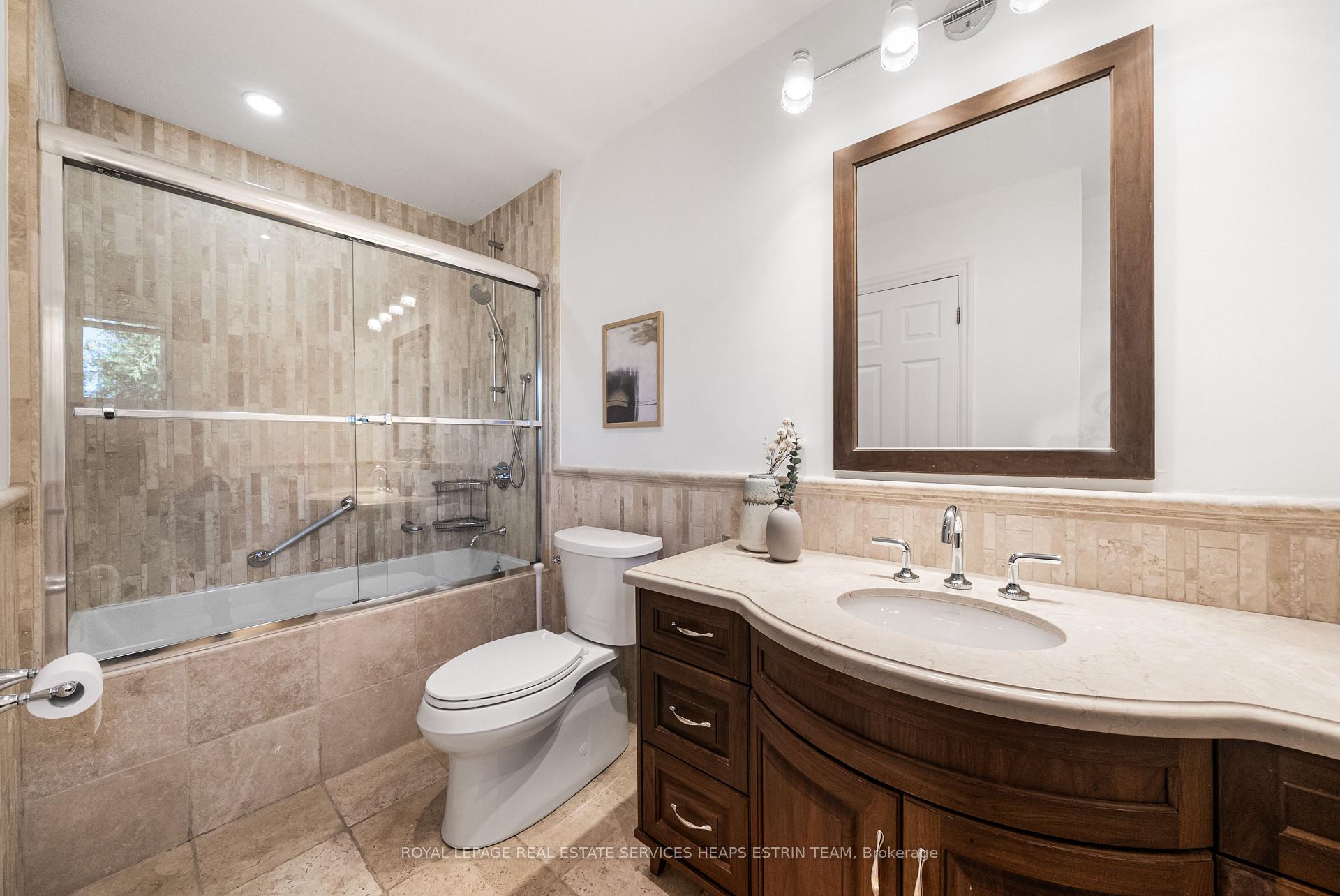 Photo 25 of 129 Babcombe Drive, Markham, Bayview Glen — HOMEH