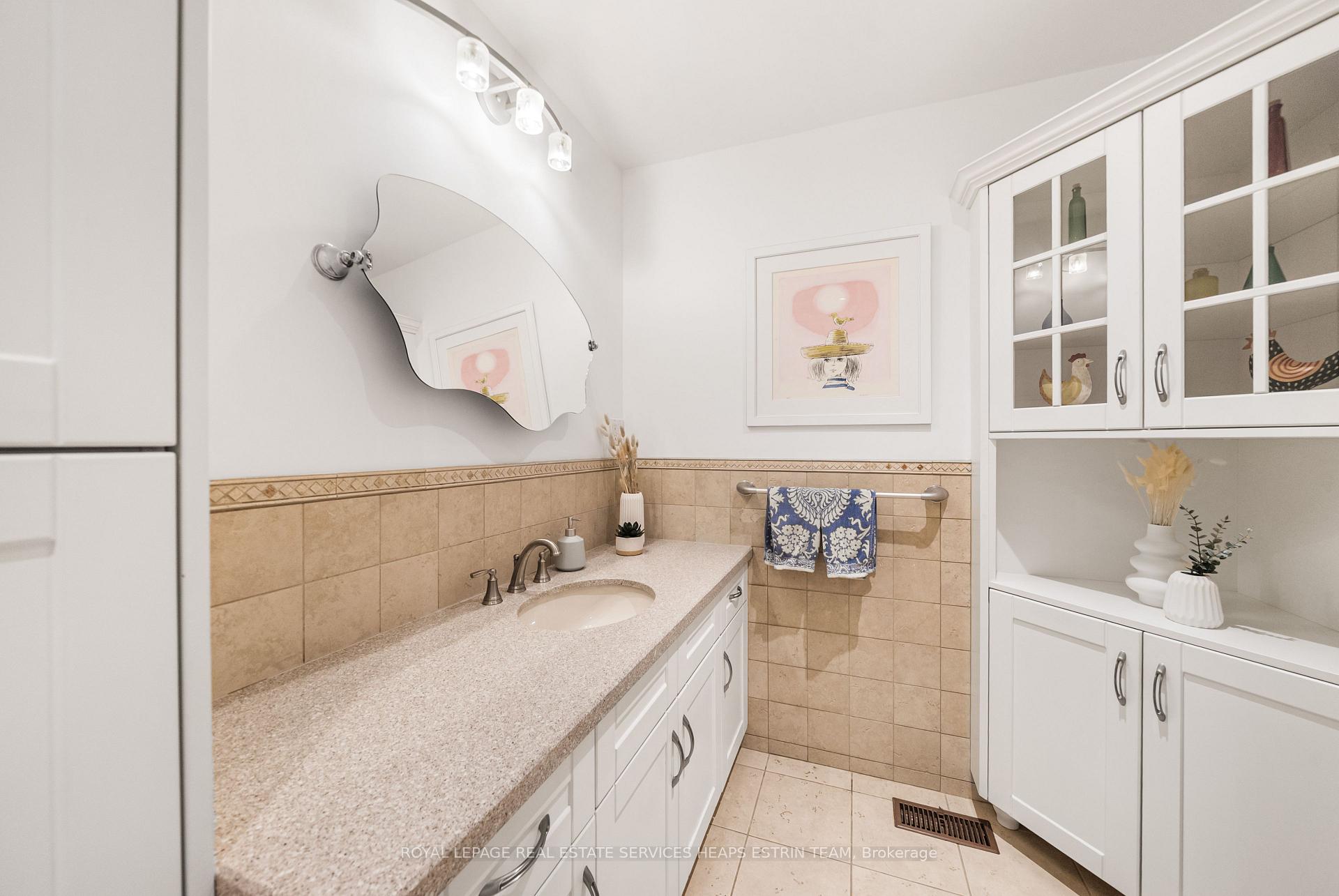 Photo 33 of 129 Babcombe Drive, Markham, Bayview Glen — HOMEH