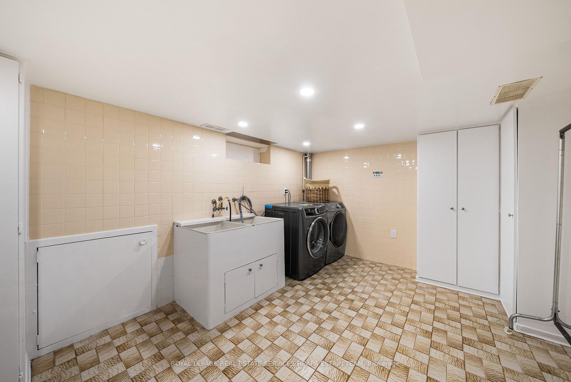 Photo 46 of 129 Babcombe Drive, Markham, Bayview Glen — HOMEH