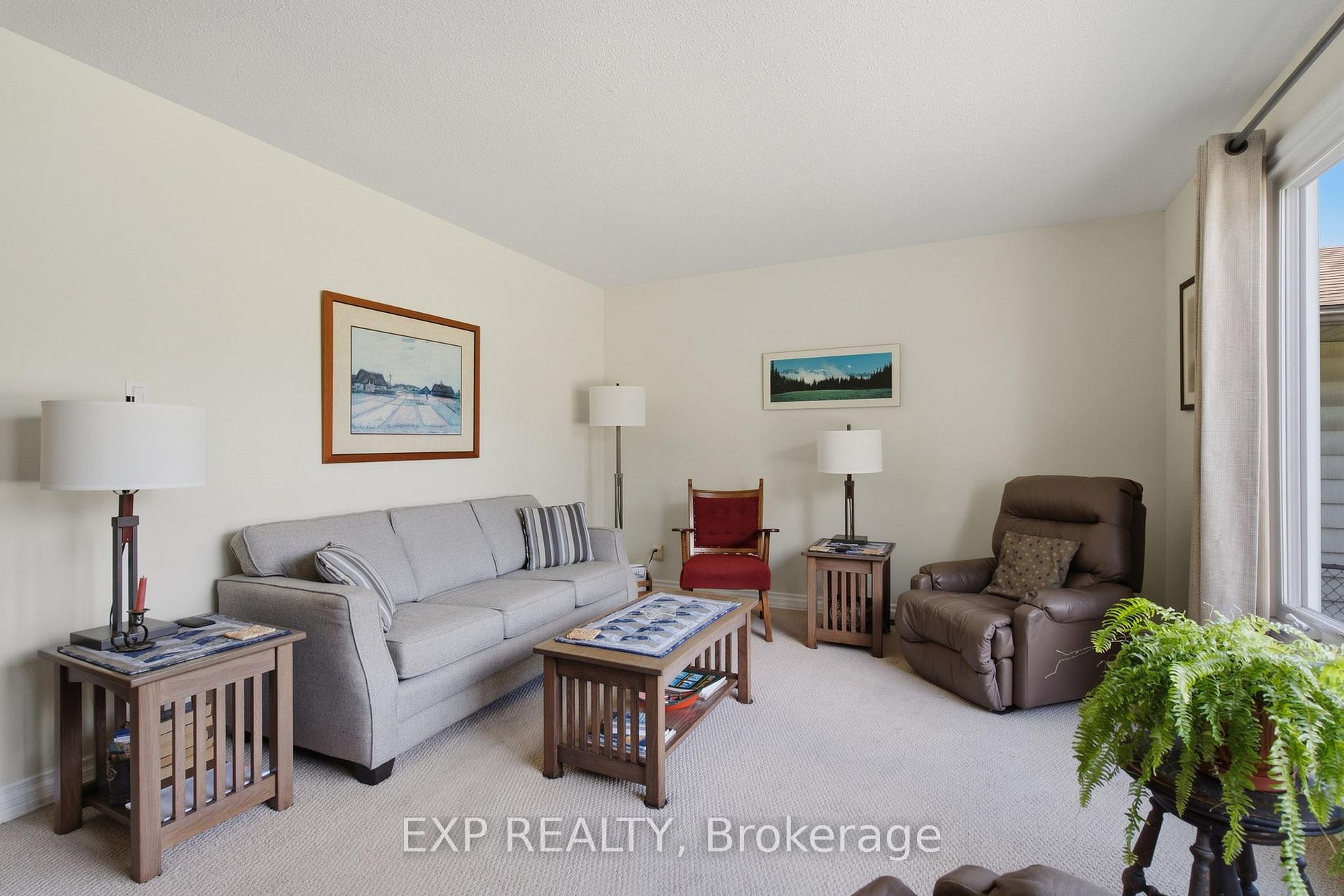 Photo 5 of 320 Culver Place, London, East H — HOMEH