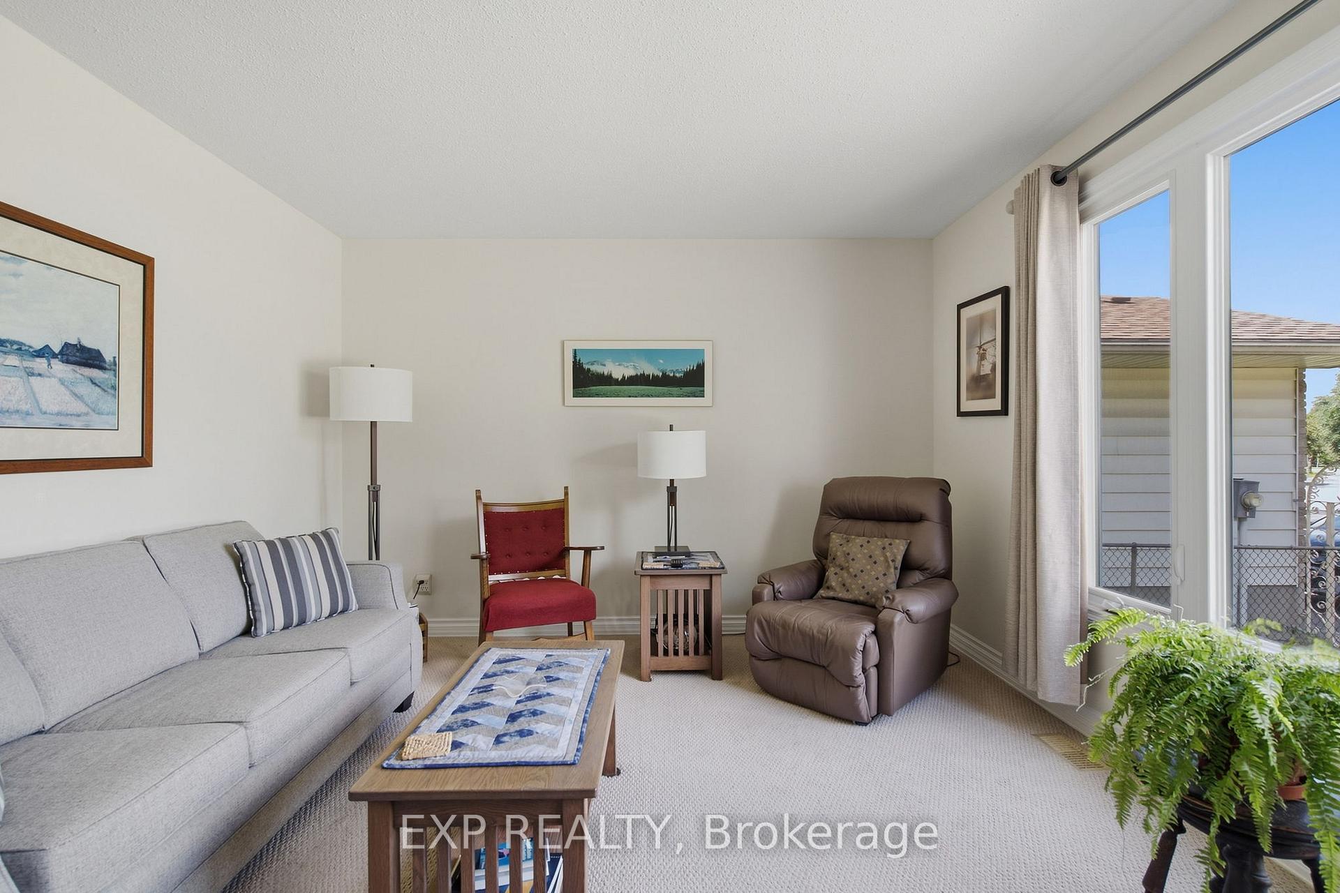 Photo 6 of 320 Culver Place, London, East H — HOMEH