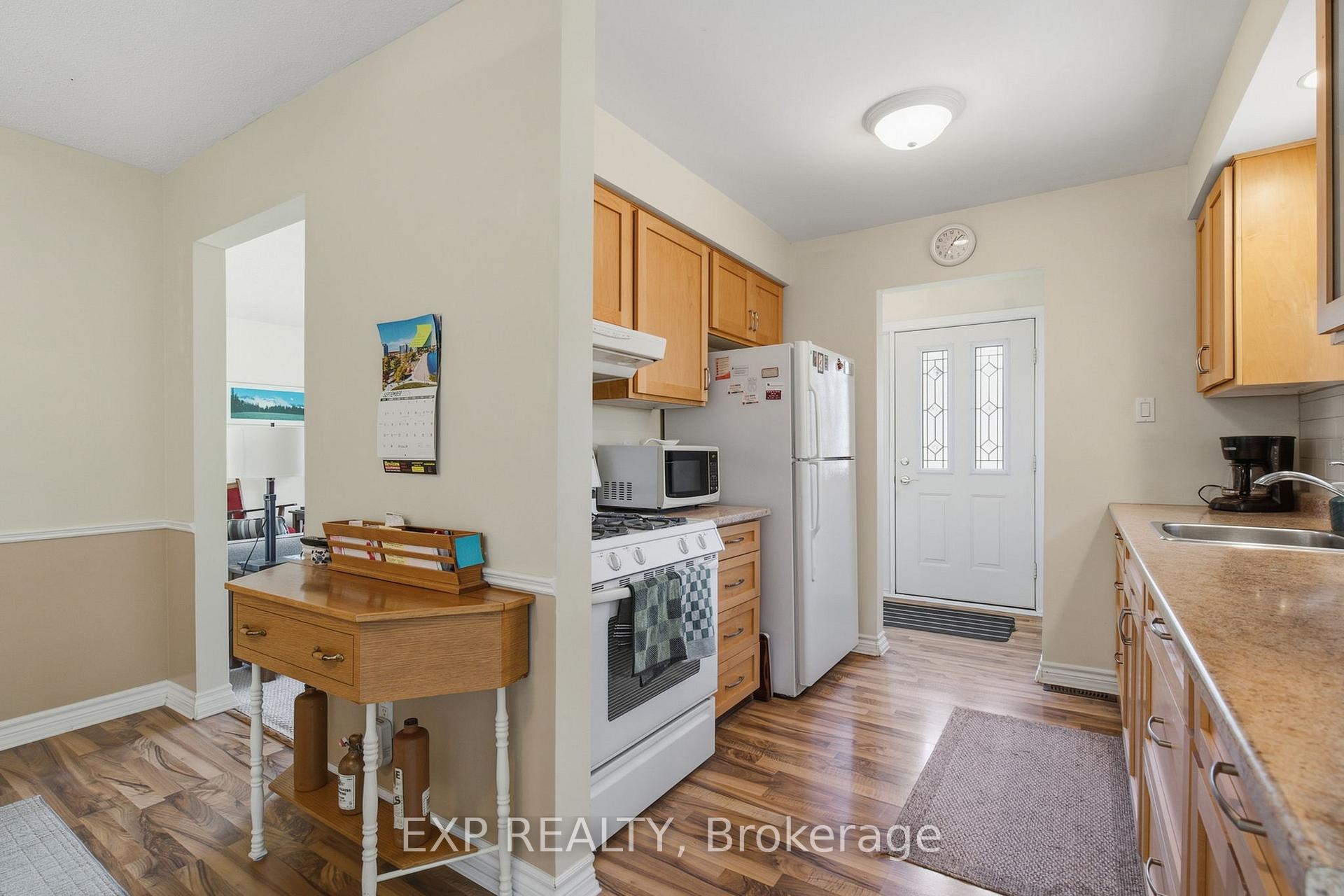 Photo 13 of 320 Culver Place, London, East H — HOMEH
