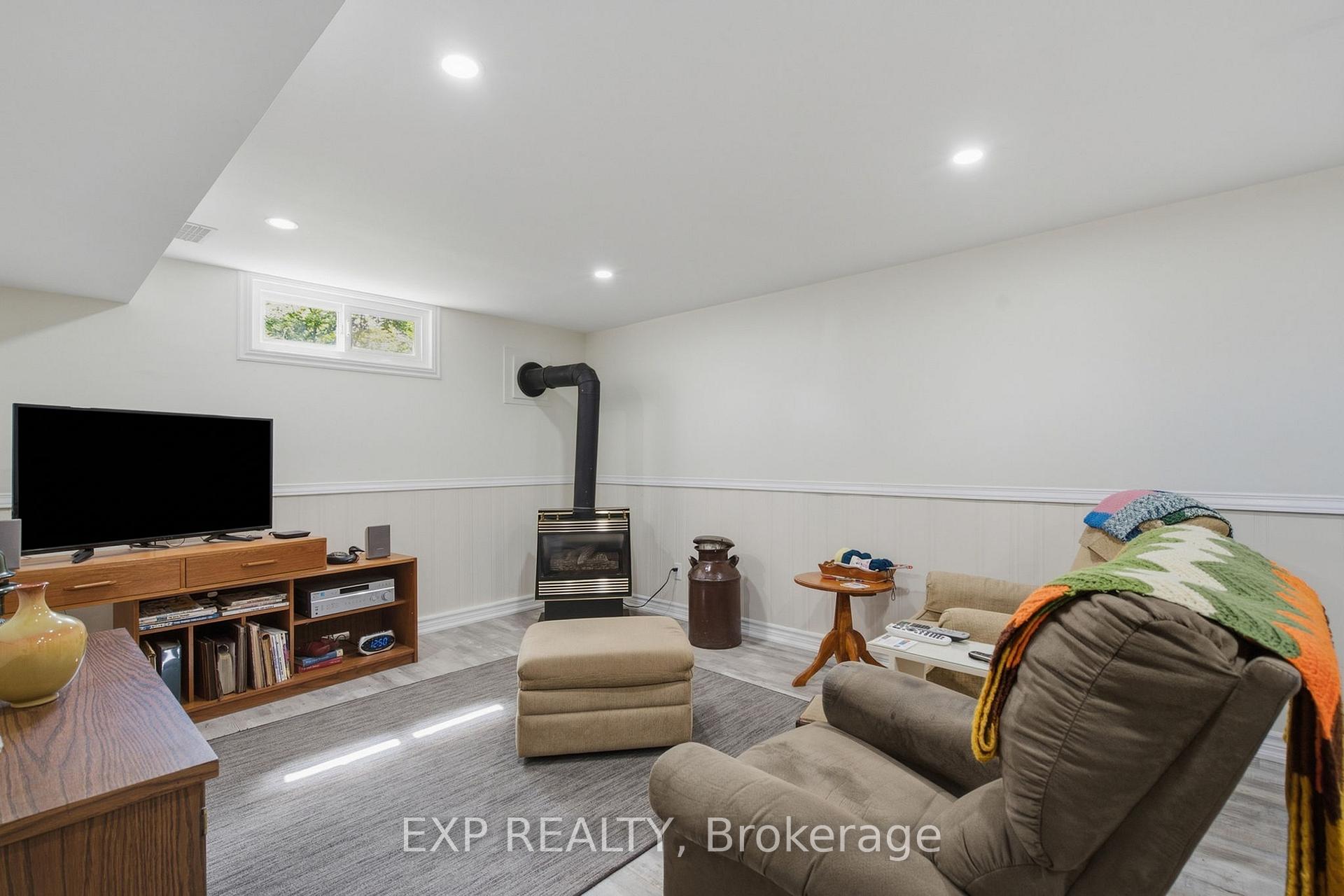 Photo 24 of 320 Culver Place, London, East H — HOMEH
