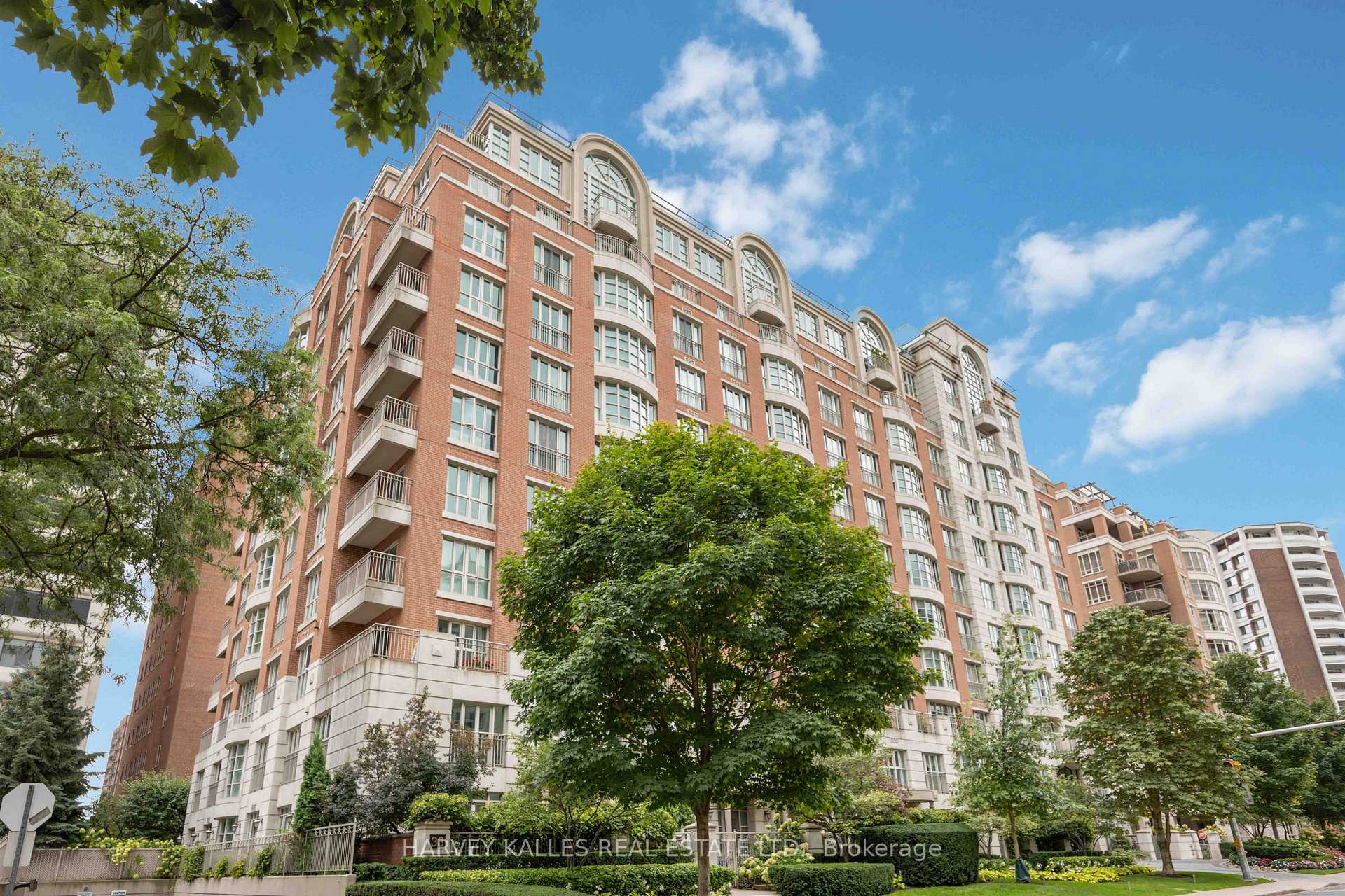 Photo of Unit 201, 33 Delisle Avenue