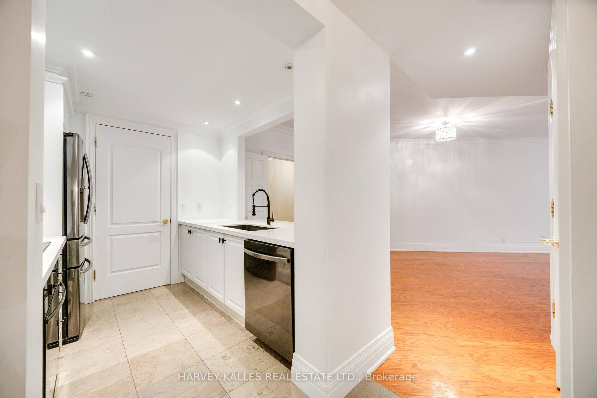 Photo 7 of Unit 201, 33 Delisle Avenue, Toronto, Yonge-St. Clair — HOMEH