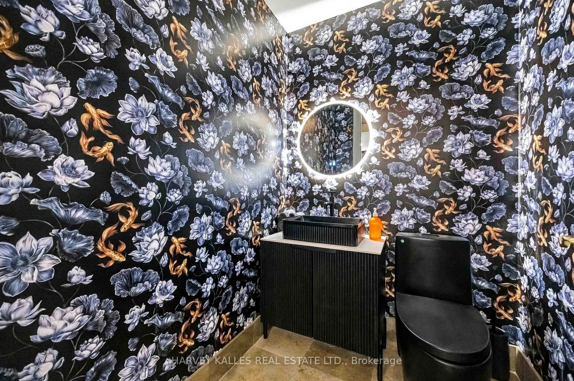 Photo 10 of Unit 201, 33 Delisle Avenue, Toronto, Yonge-St. Clair — HOMEH