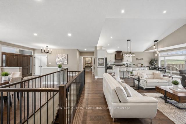 Photo 9 of 941 Longworth Road, London, South L — HOMEH