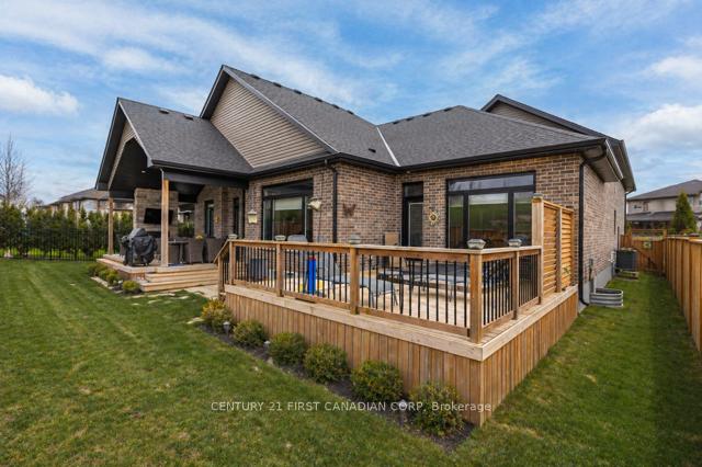 Photo 37 of 941 Longworth Road, London, South L — HOMEH