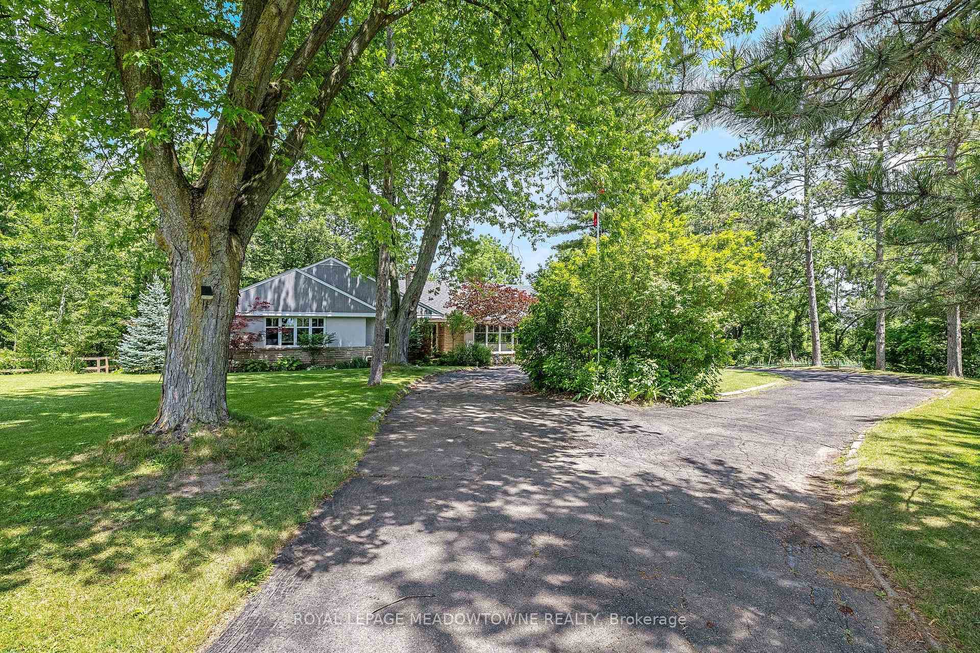 Photo 4 of 161 Confederation Street, Halton Hills, Glen Williams — HOMEH
