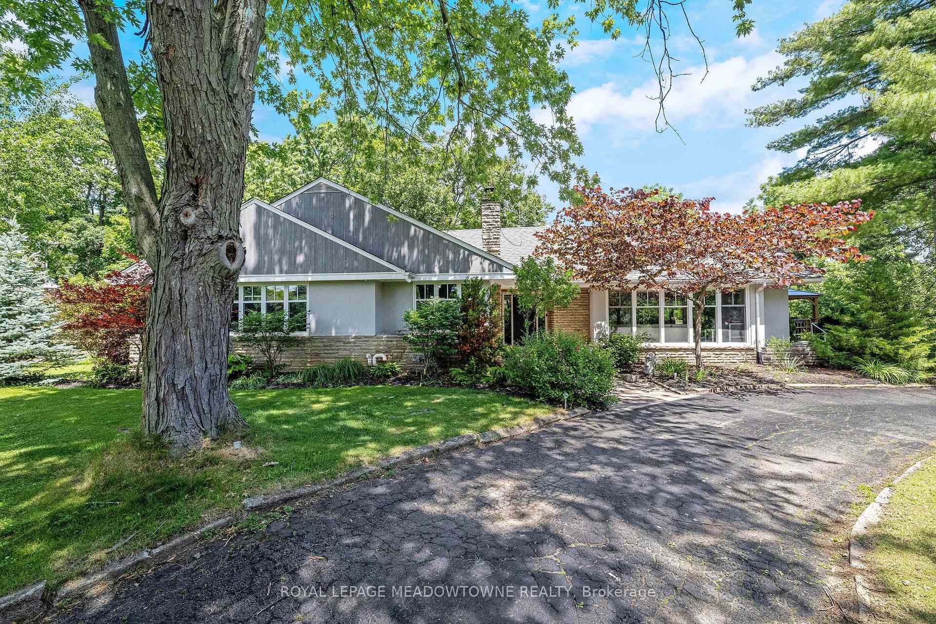 Photo 5 of 161 Confederation Street, Halton Hills, Glen Williams — HOMEH