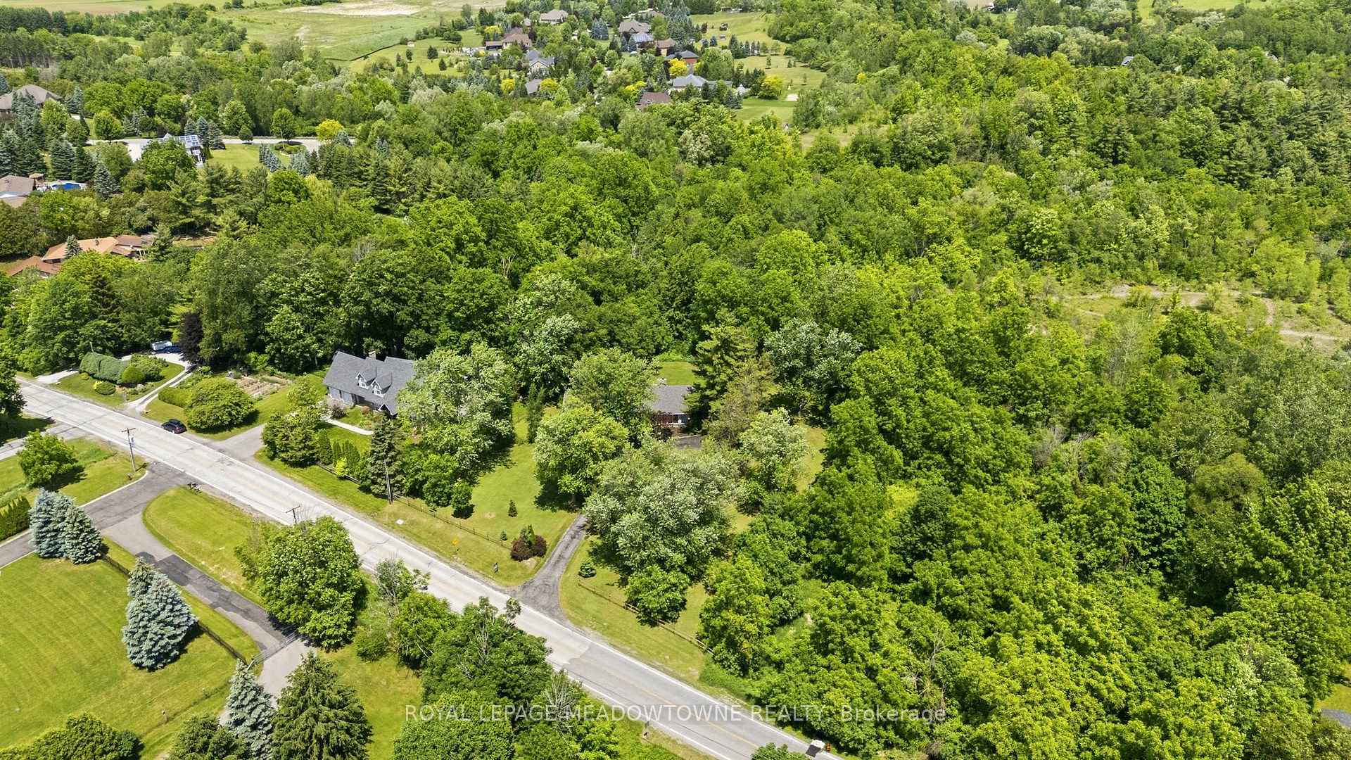 Photo 48 of 161 Confederation Street, Halton Hills, Glen Williams — HOMEH