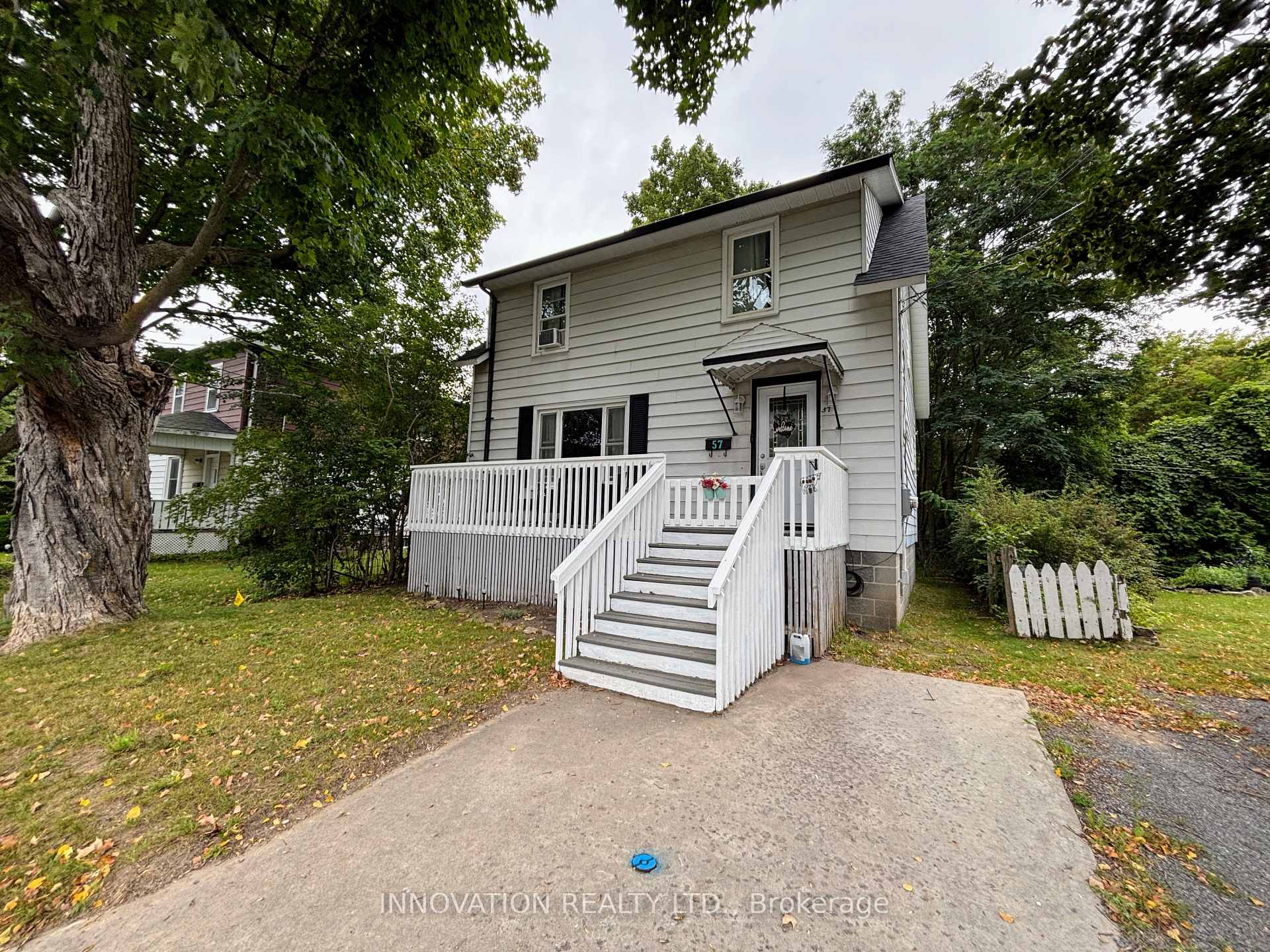 Photo 2 of 57 Aberdeen Avenue, Smiths Falls, Smiths Falls — HOMEH