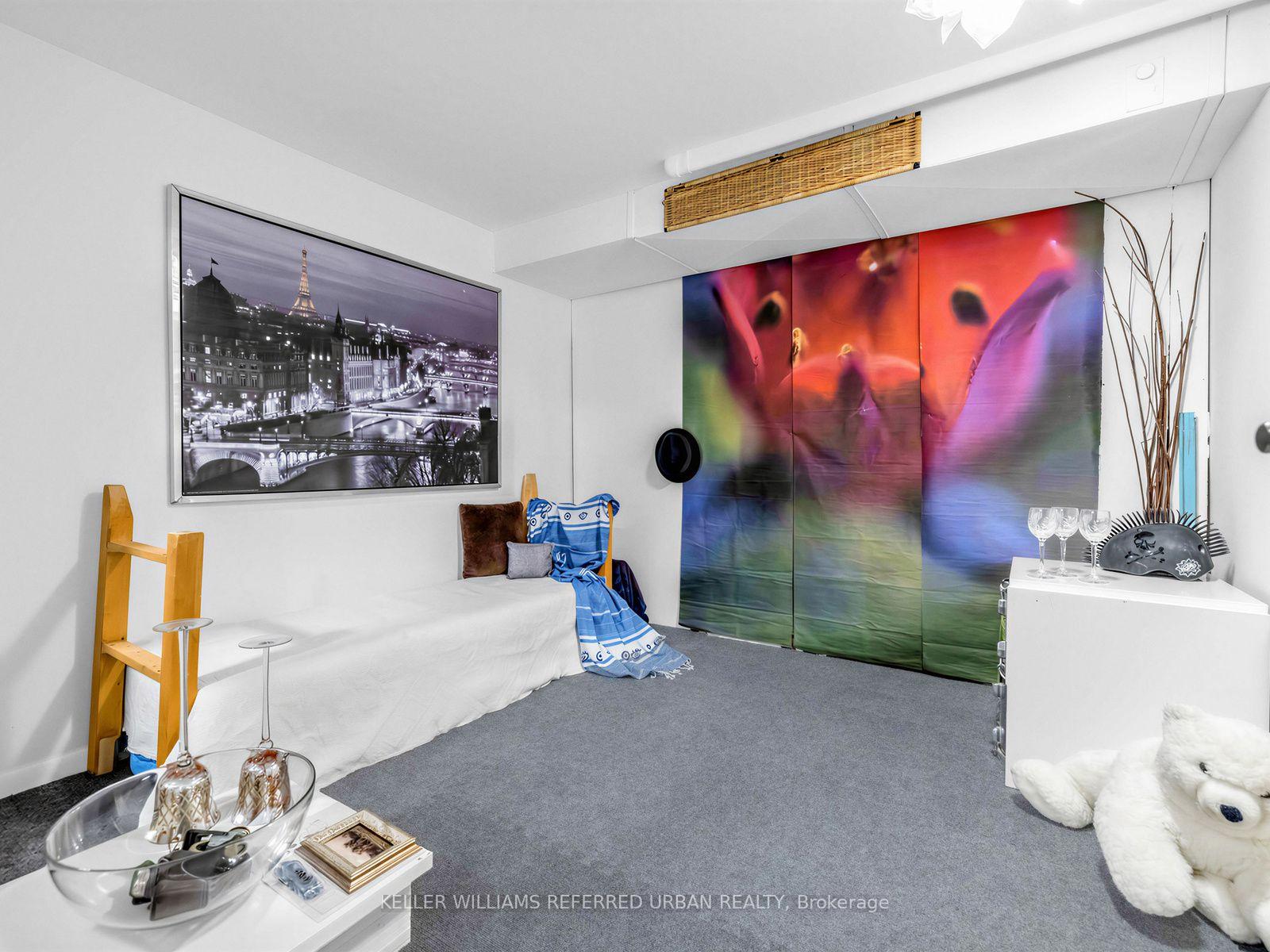 Photo 17 of 246 Burnett Avenue, North York, Lansing-Westgate — HOMEH