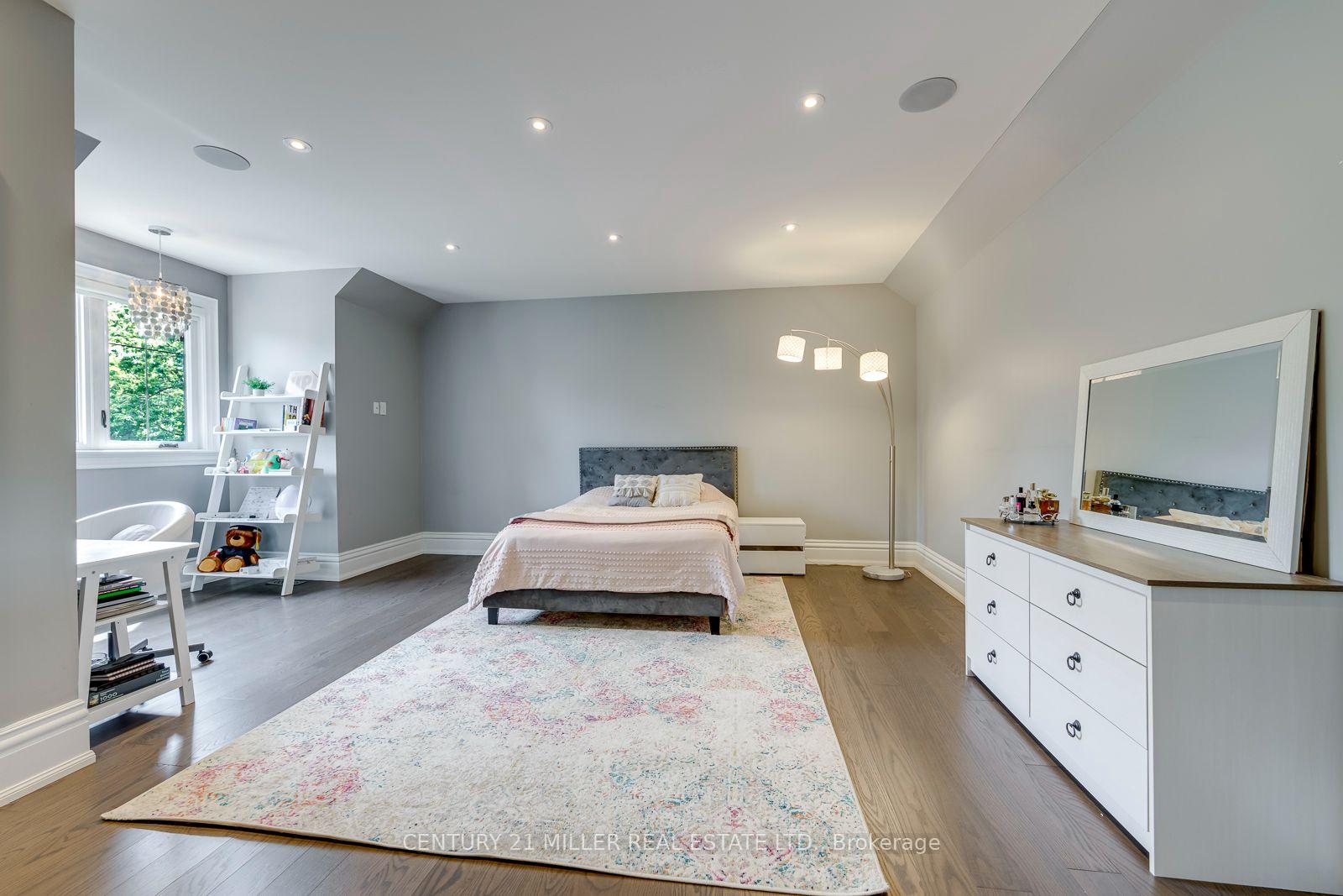 Photo 36 of 1399 Willowdown Road, Oakville, Southwest — HOMEH