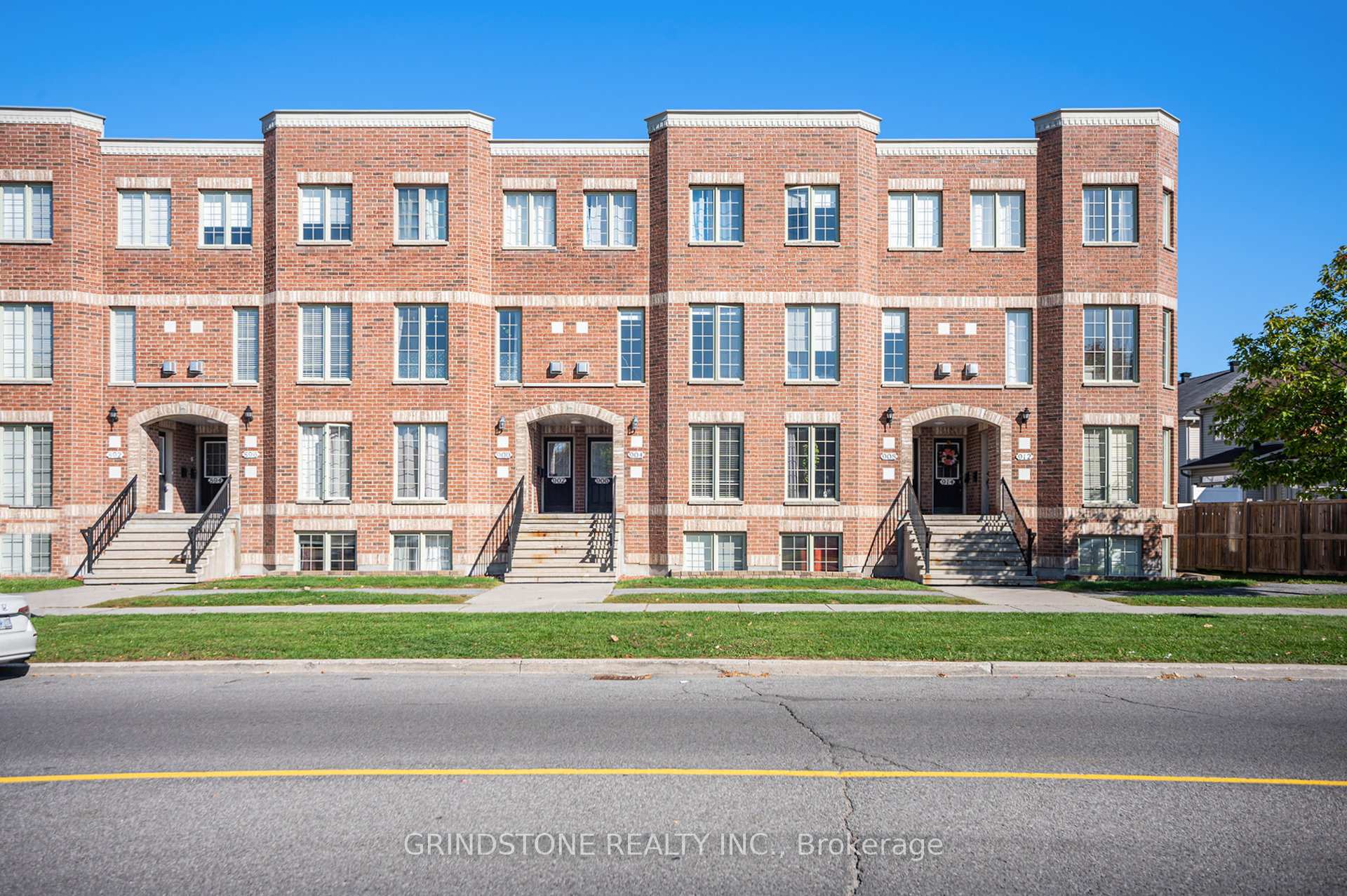 Photo of 904 Longfields Drive