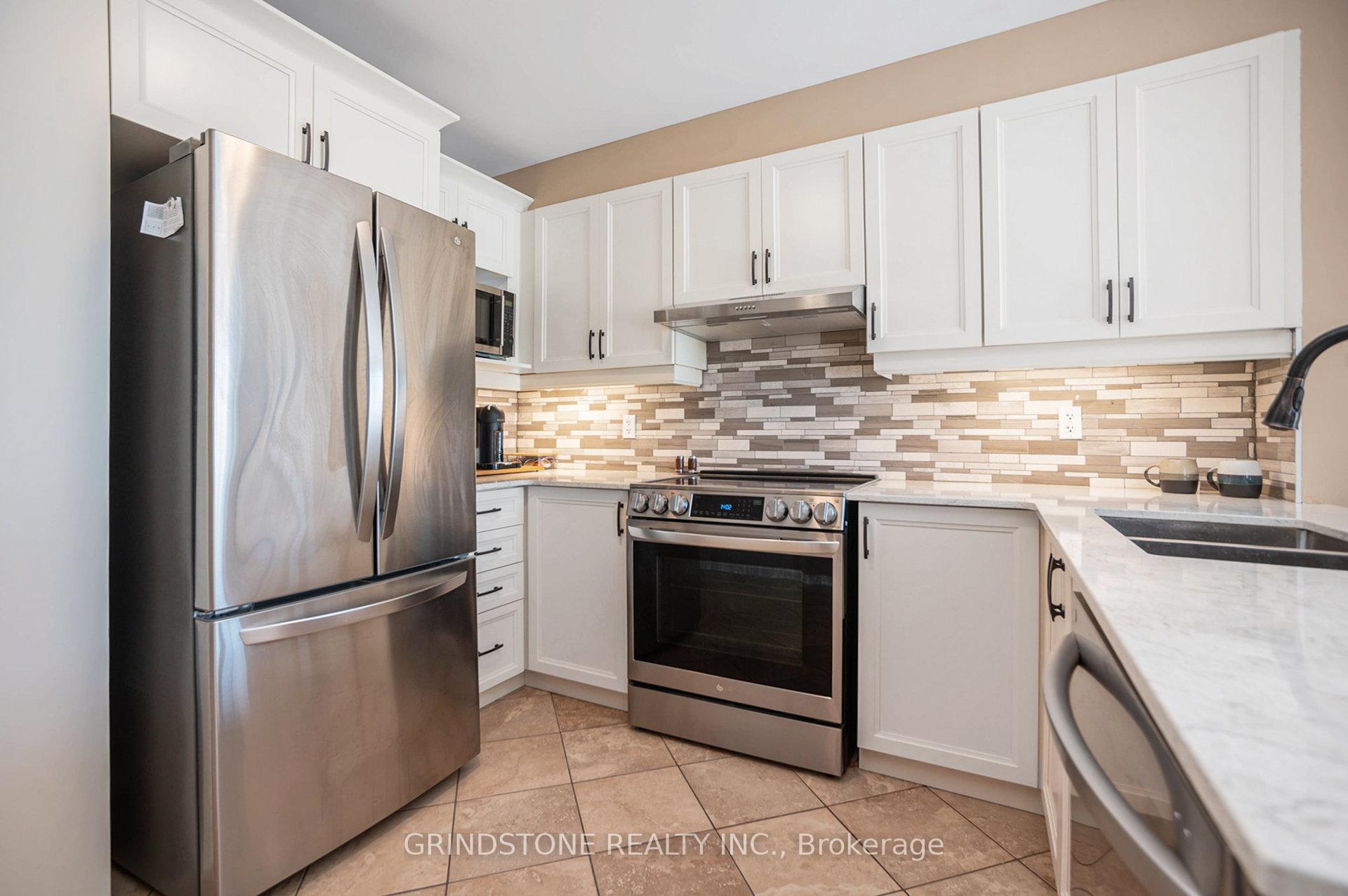 Photo 3 of 904 Longfields Drive, Ottawa, Barrhaven - Longfields — HOMEH