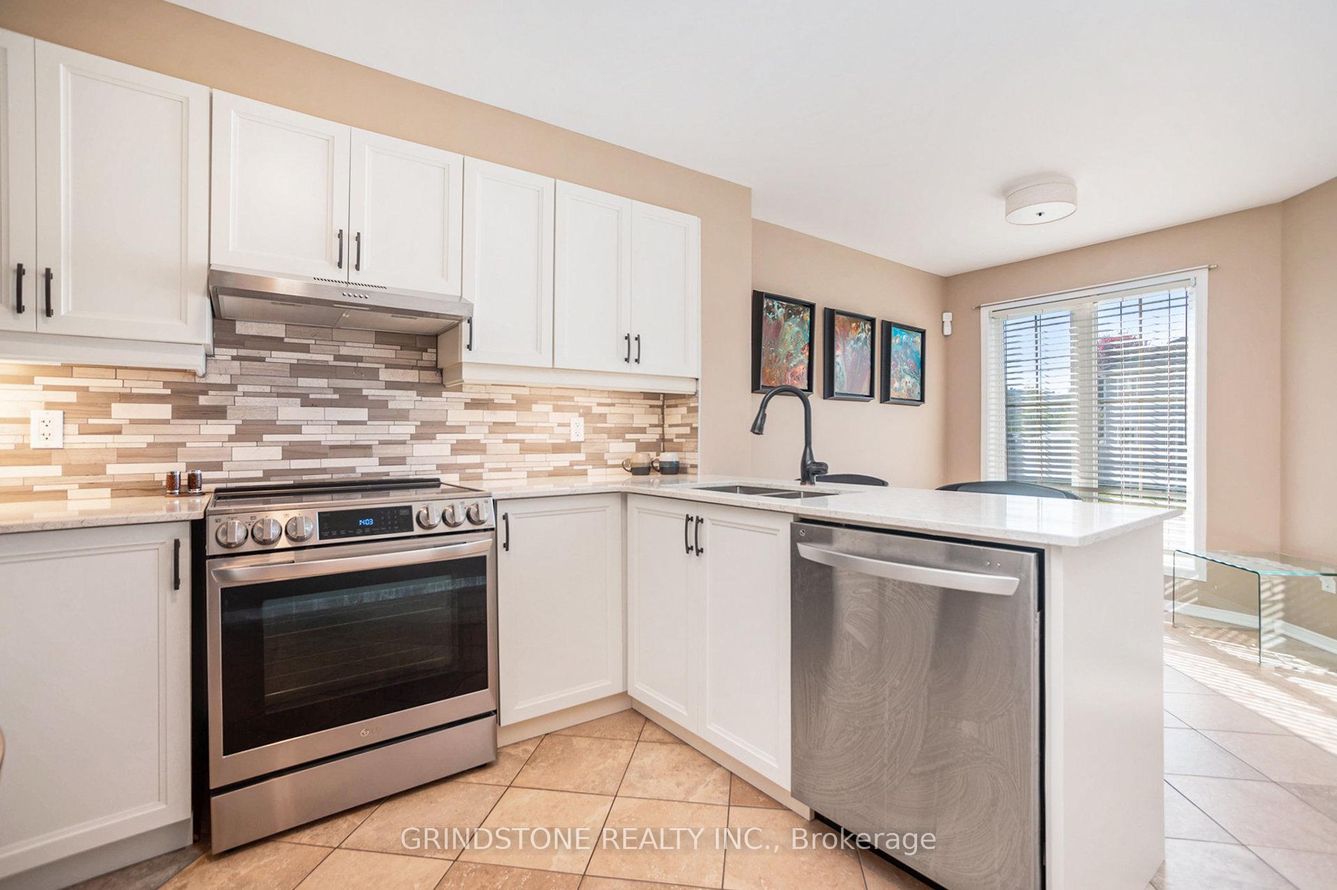 Photo 5 of 904 Longfields Drive, Ottawa, Barrhaven - Longfields — HOMEH