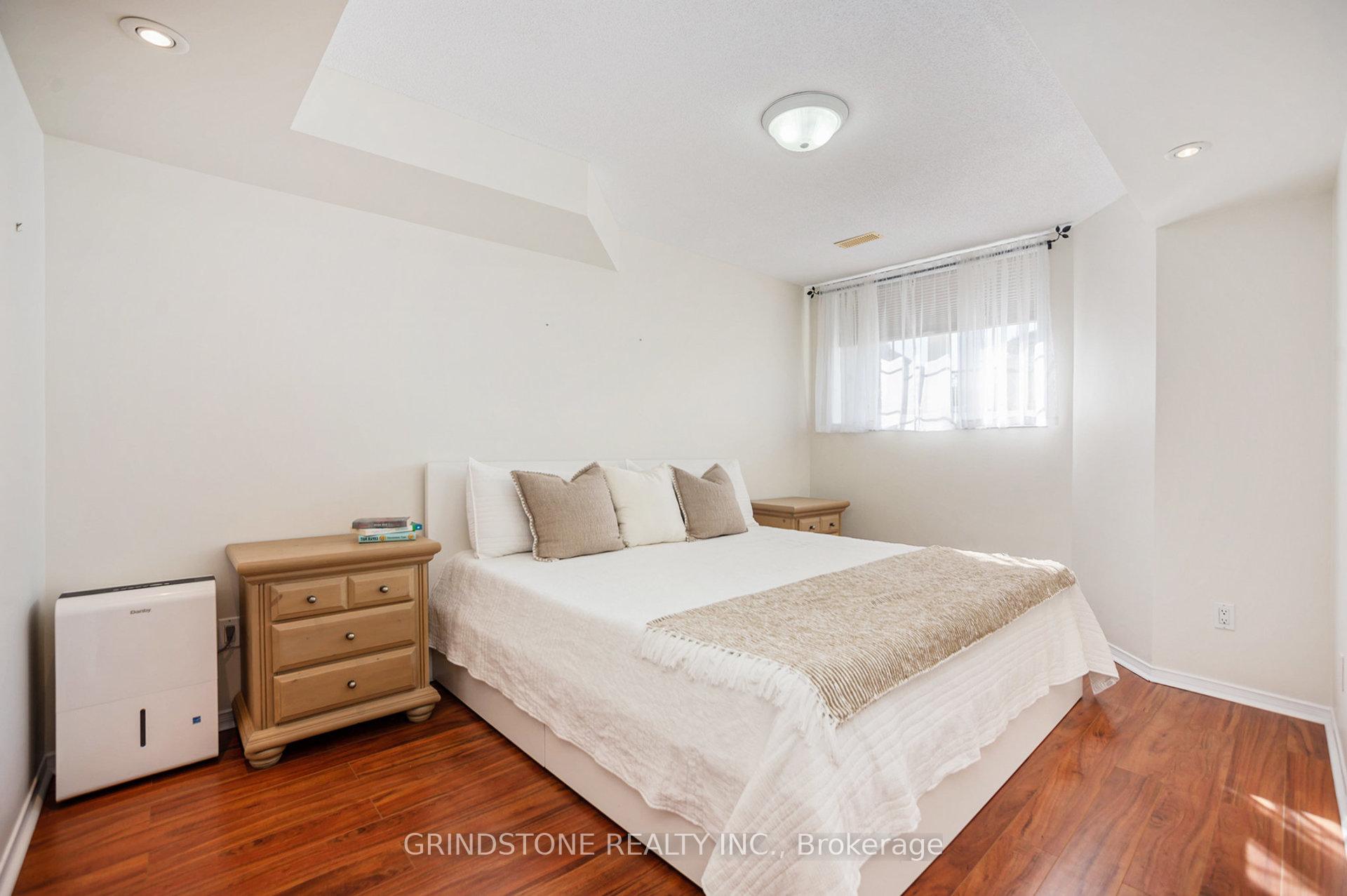 Photo 18 of 904 Longfields Drive, Ottawa, Barrhaven - Longfields — HOMEH