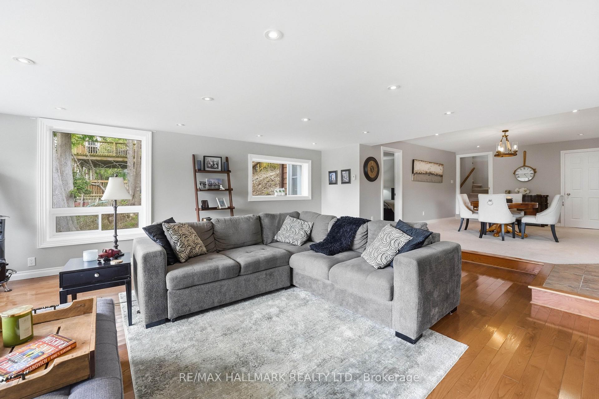 Photo 7 of 104 Riverbank Drive, Georgina, Pefferlaw — HOMEH