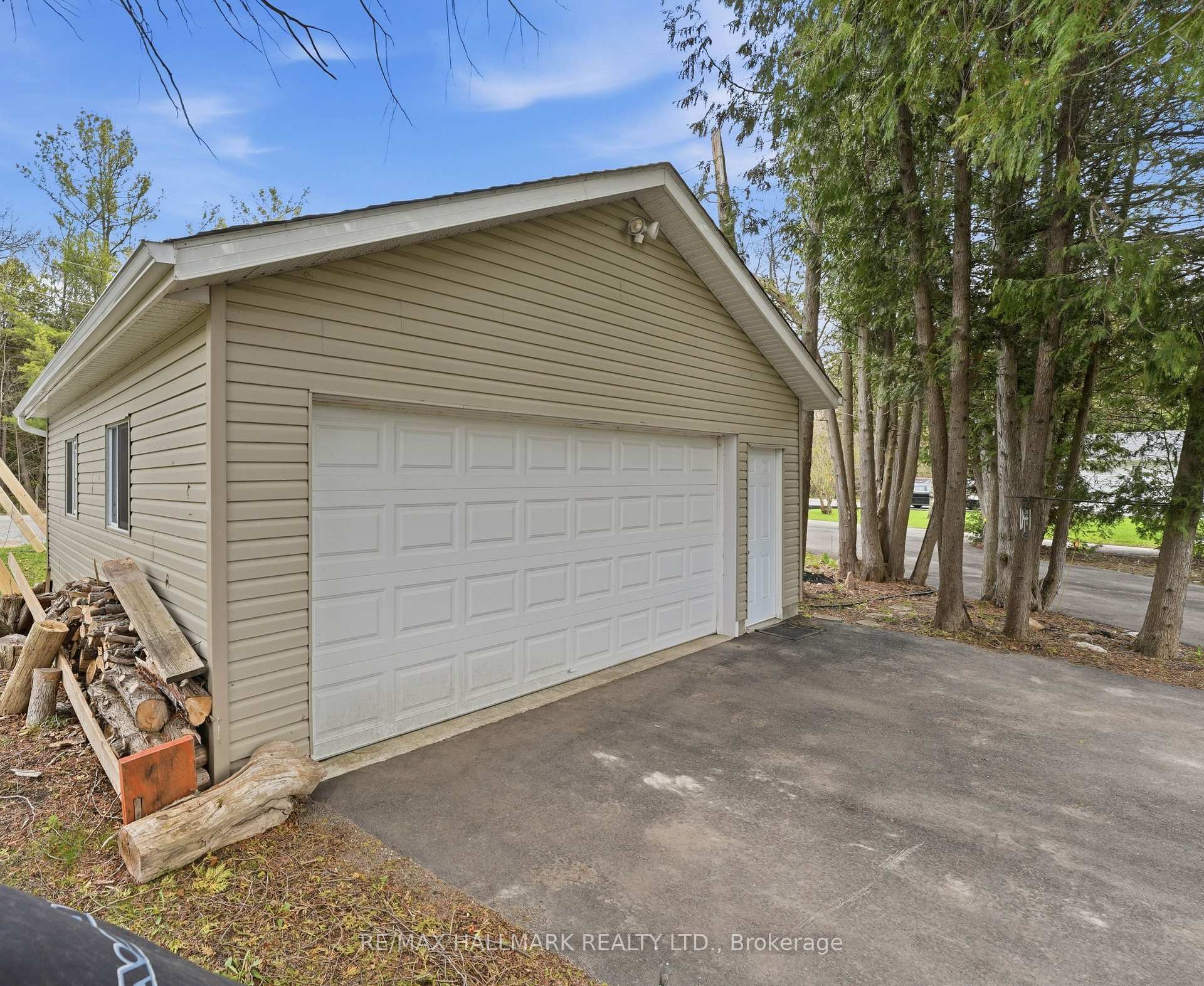 Photo 37 of 104 Riverbank Drive, Georgina, Pefferlaw — HOMEH
