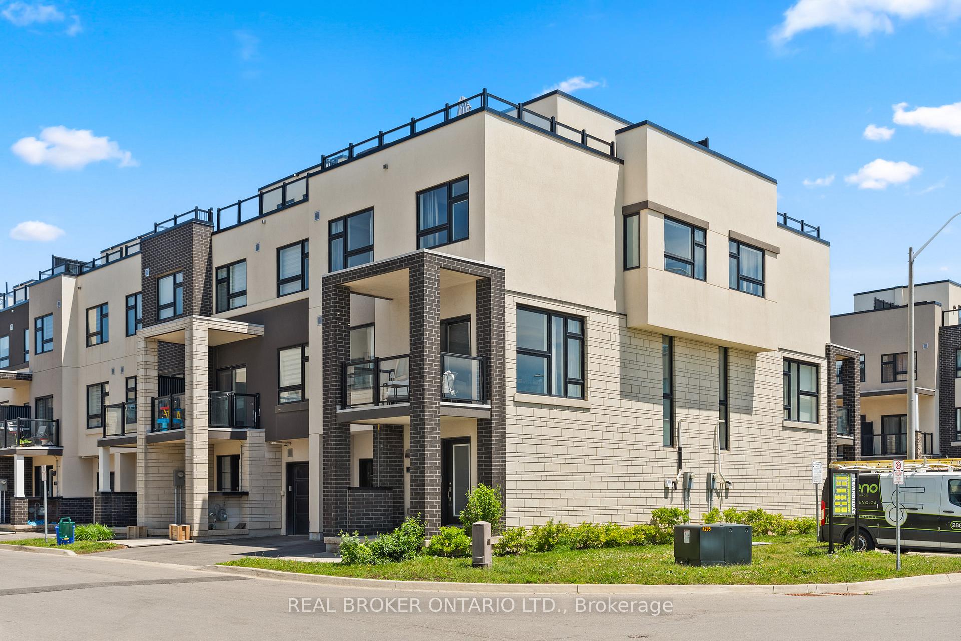 Photo 2 of Unit 1, 1121 Cooke Boulevard, Burlington, LaSalle — HOMEH