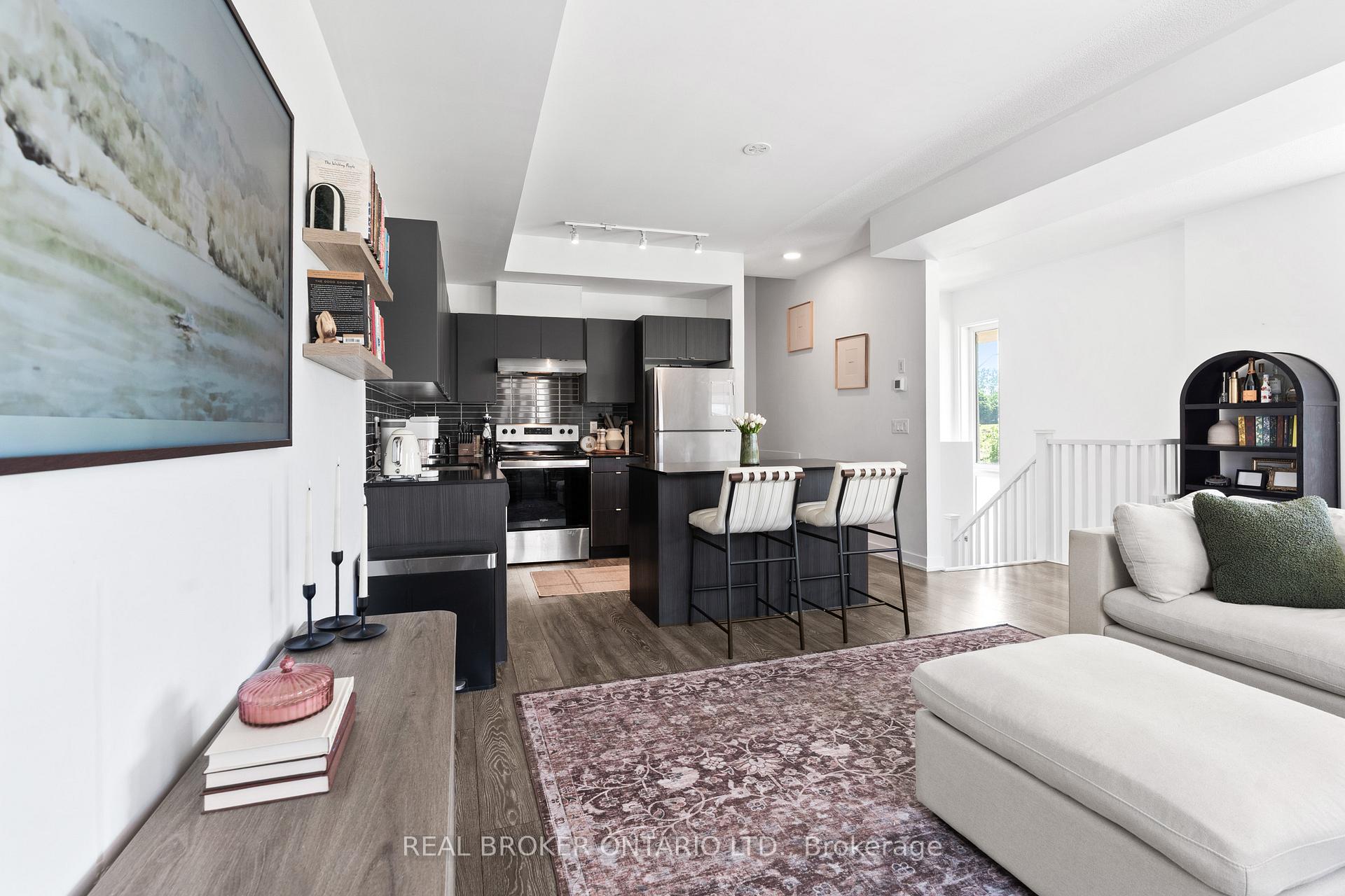 Photo 11 of Unit 1, 1121 Cooke Boulevard, Burlington, LaSalle — HOMEH