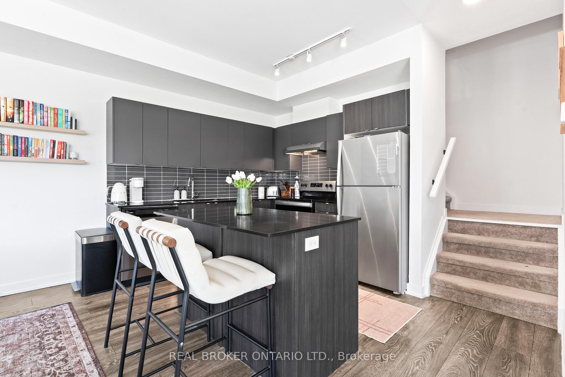 Photo 12 of Unit 1, 1121 Cooke Boulevard, Burlington, LaSalle — HOMEH