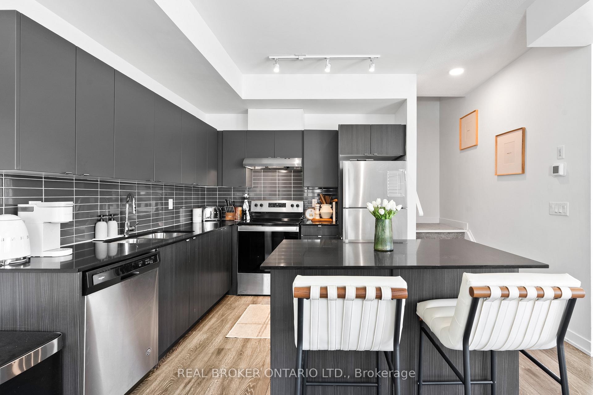 Photo 13 of Unit 1, 1121 Cooke Boulevard, Burlington, LaSalle — HOMEH