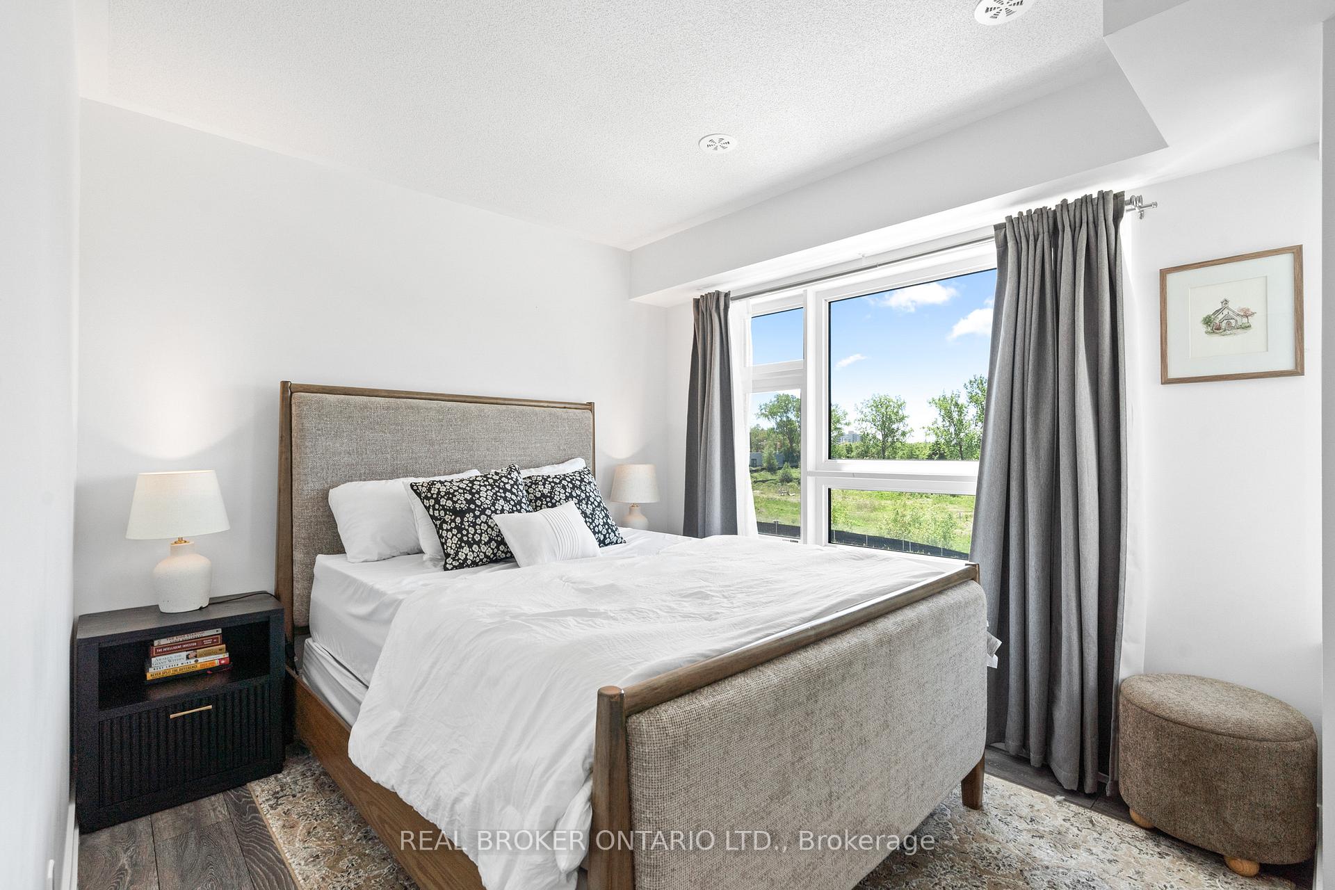 Photo 16 of Unit 1, 1121 Cooke Boulevard, Burlington, LaSalle — HOMEH