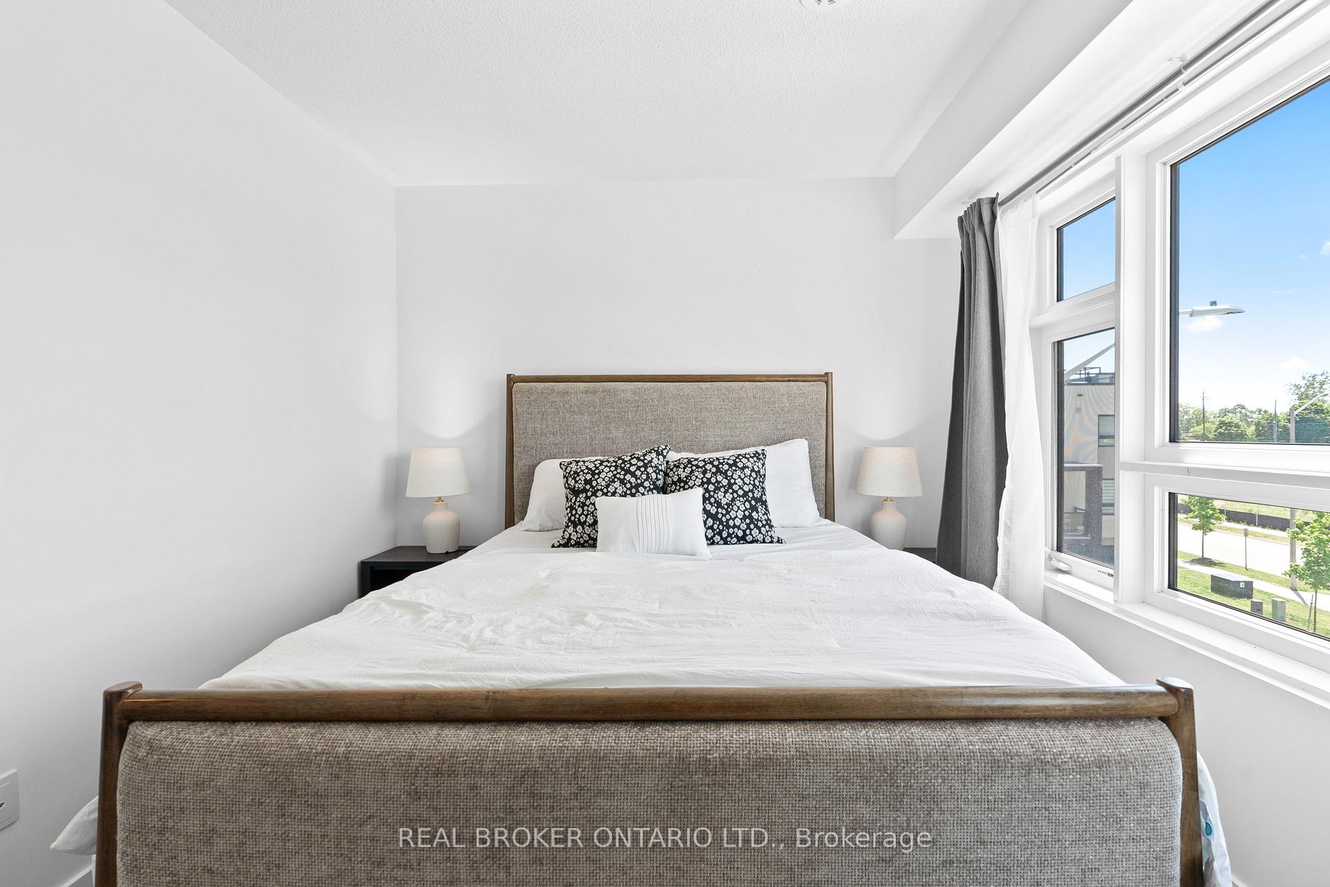Photo 18 of Unit 1, 1121 Cooke Boulevard, Burlington, LaSalle — HOMEH