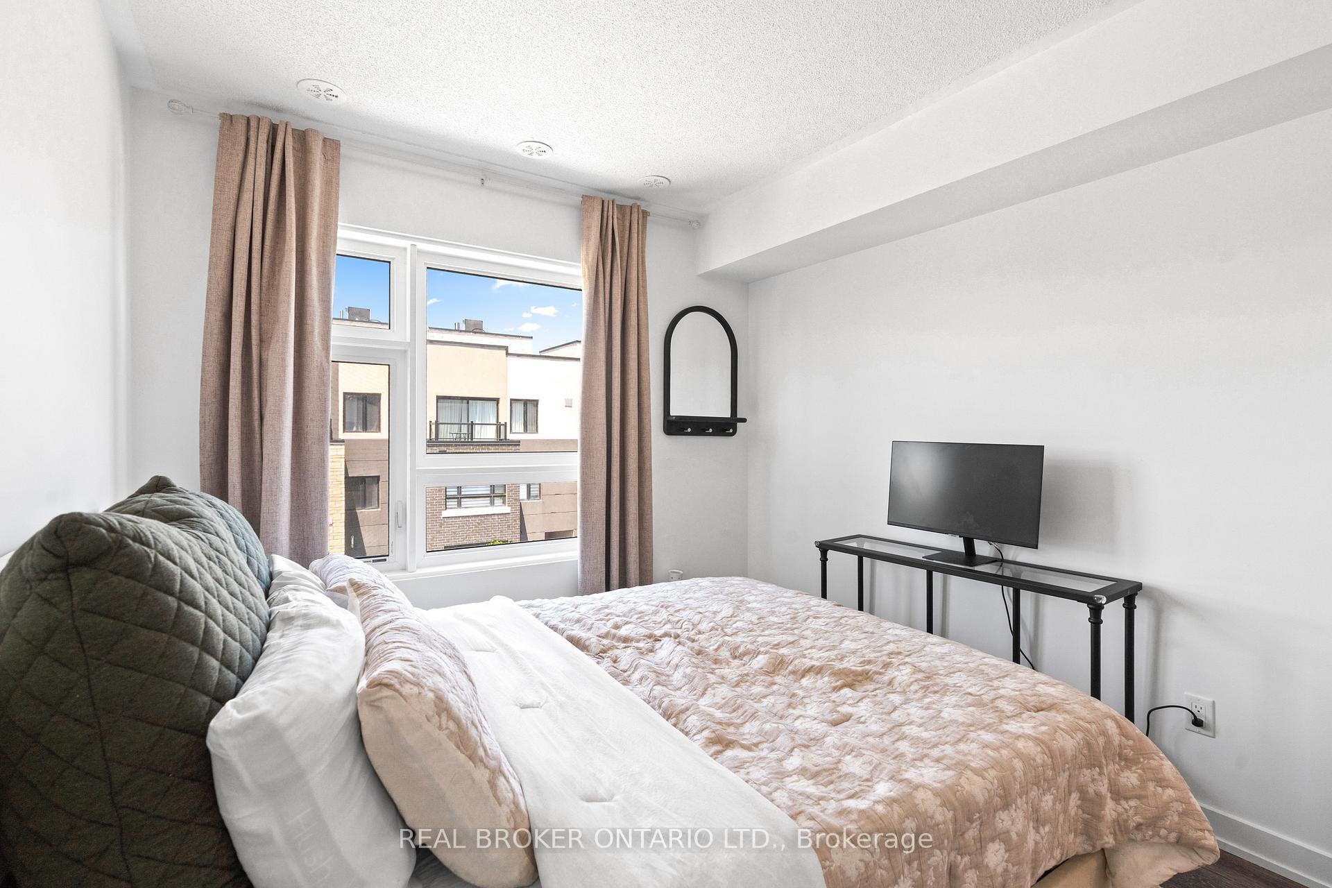 Photo 22 of Unit 1, 1121 Cooke Boulevard, Burlington, LaSalle — HOMEH