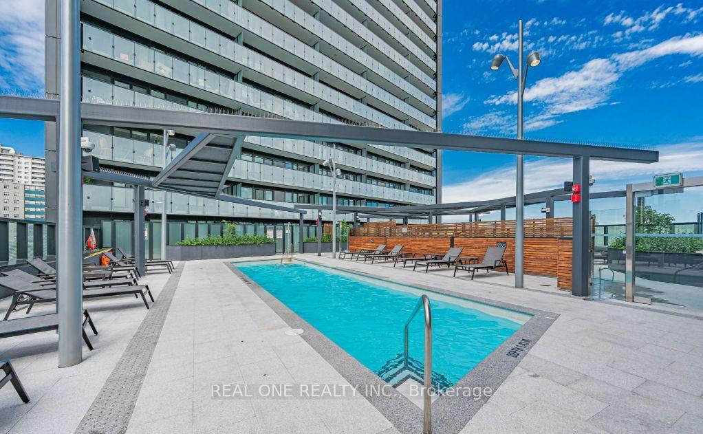 Photo 15 of Unit 323, 585 Bloor Street E, Toronto, North St. James Town — HOMEH