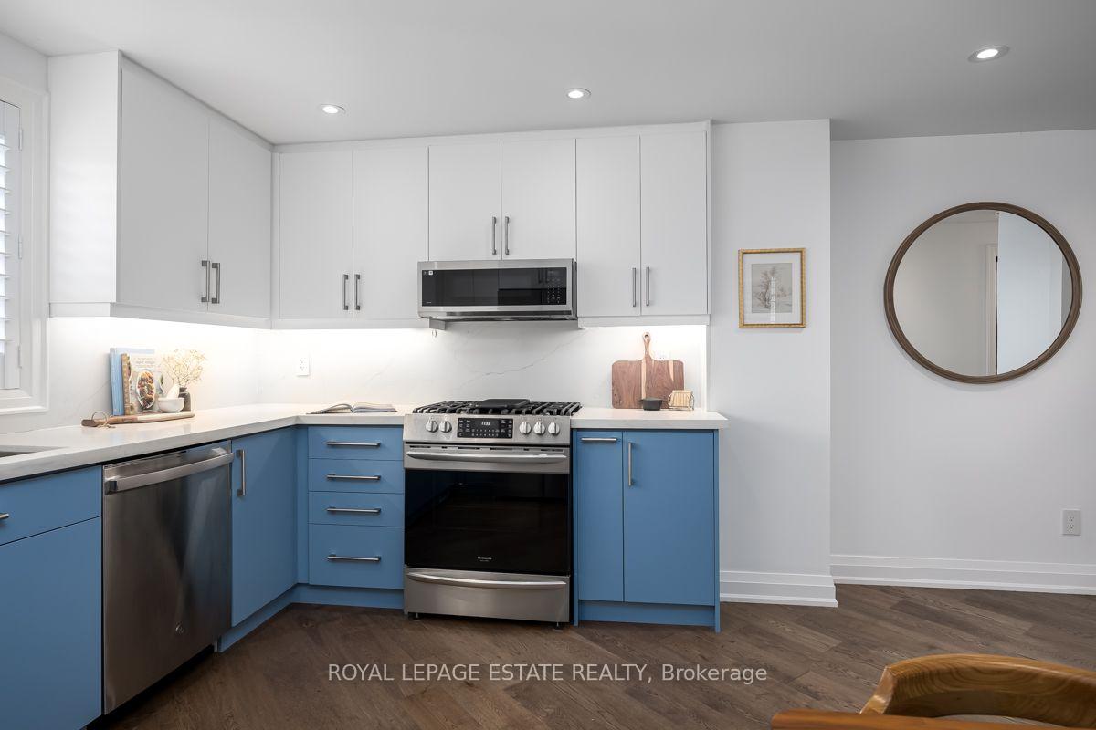 Photo 4 of 370 Silverthorn Avenue, Toronto, Keelesdale-Eglinton West — HOMEH