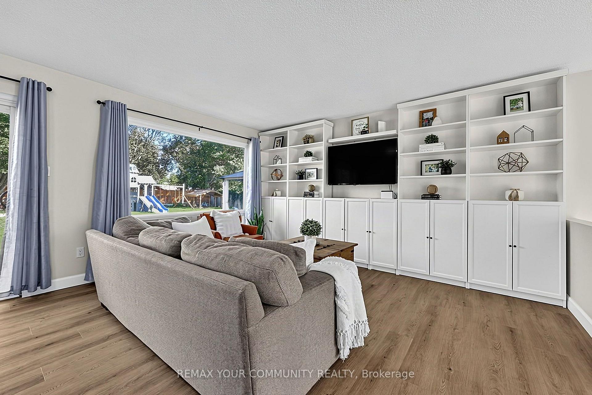 Photo 7 of 239 Sunset Crescent, Innisfil, Stroud — HOMEH
