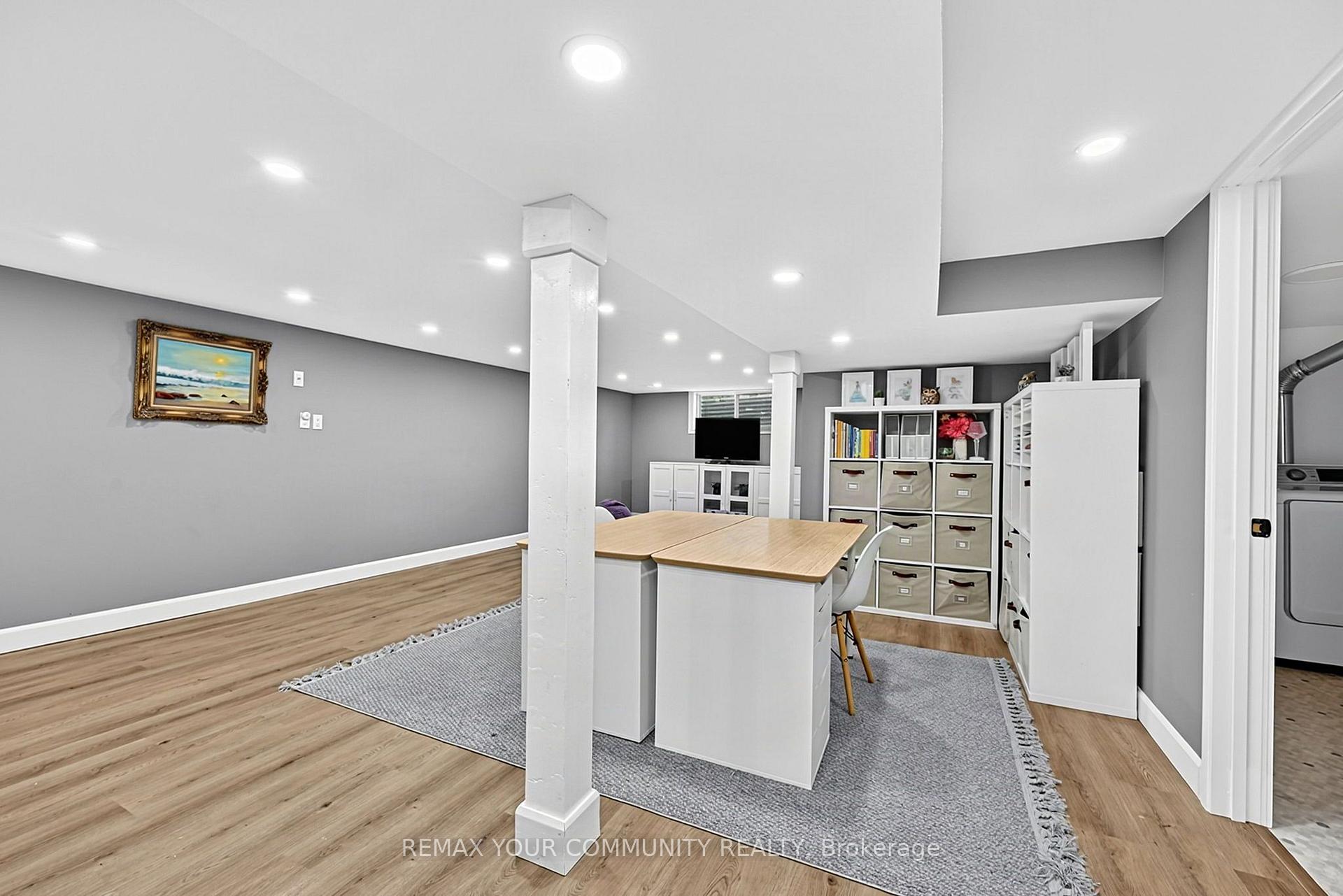 Photo 20 of 239 Sunset Crescent, Innisfil, Stroud — HOMEH