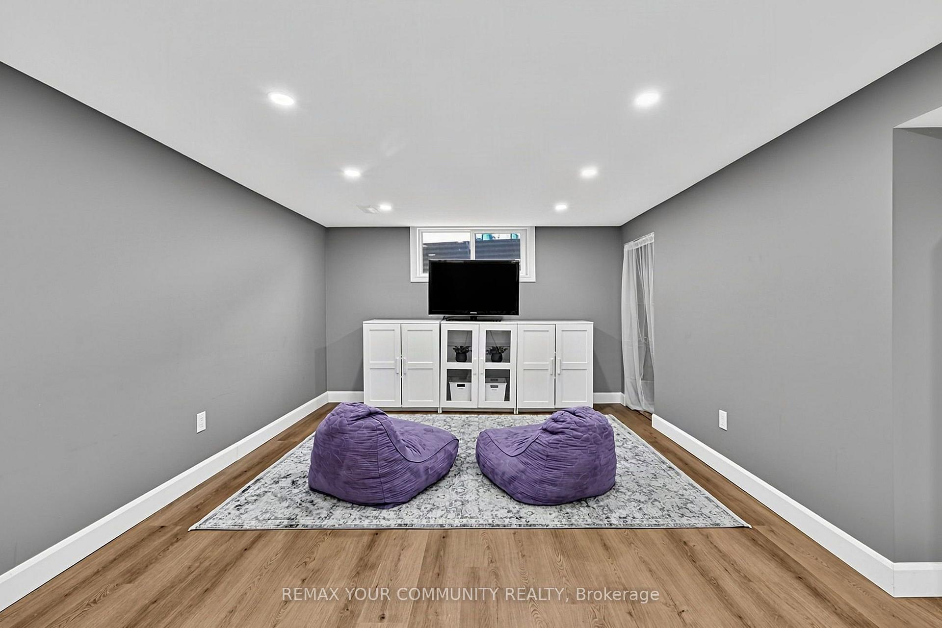 Photo 21 of 239 Sunset Crescent, Innisfil, Stroud — HOMEH